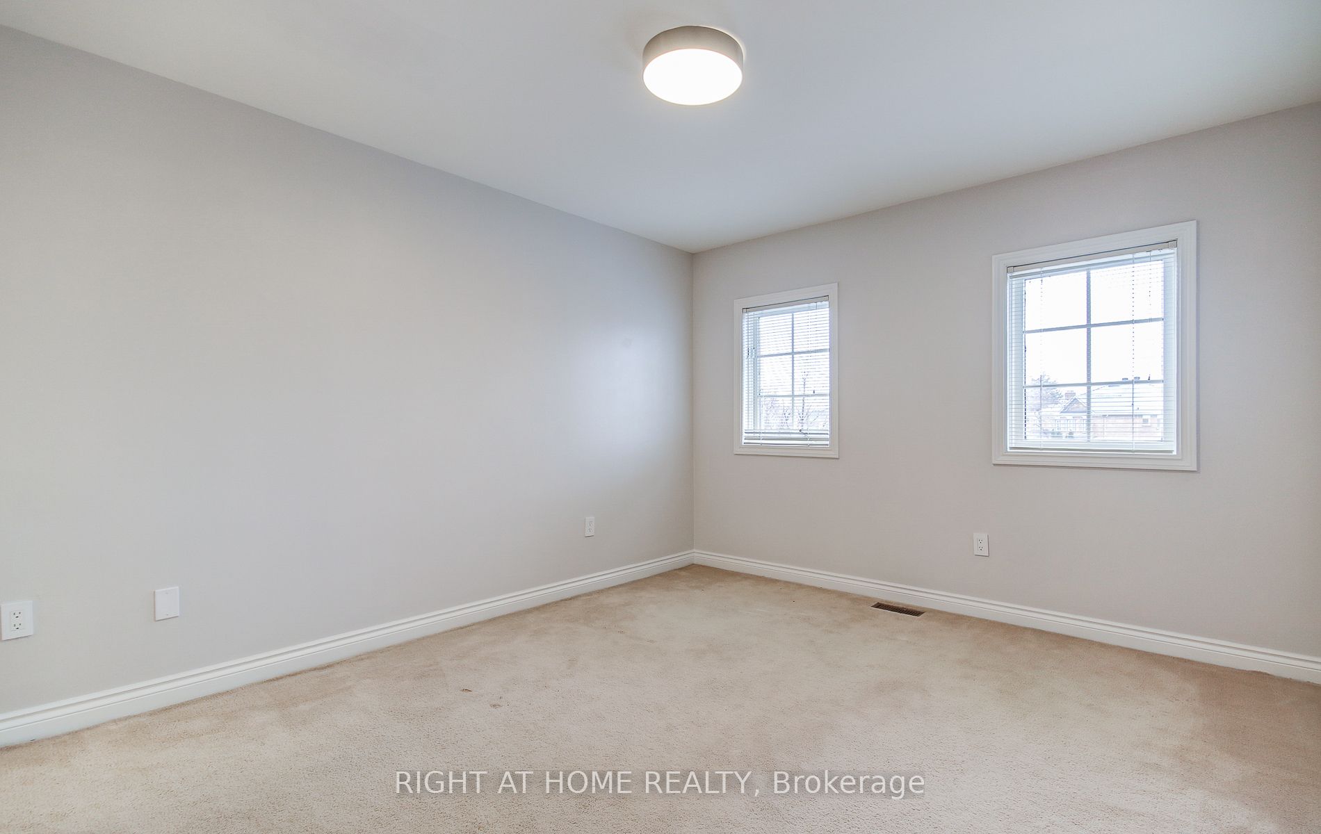 560 Chagall Court Property Photo 34