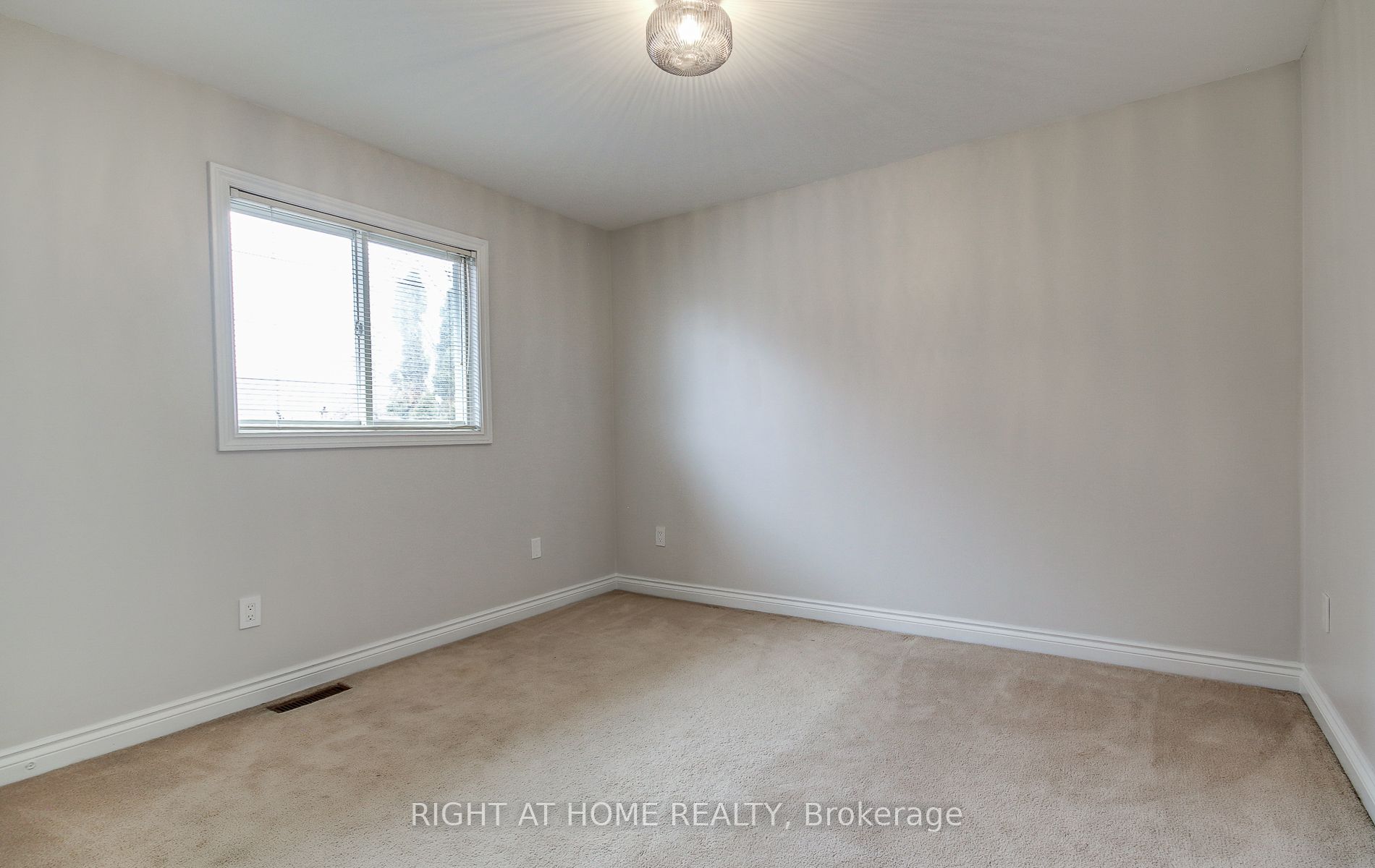 560 Chagall Court Property Photo 37