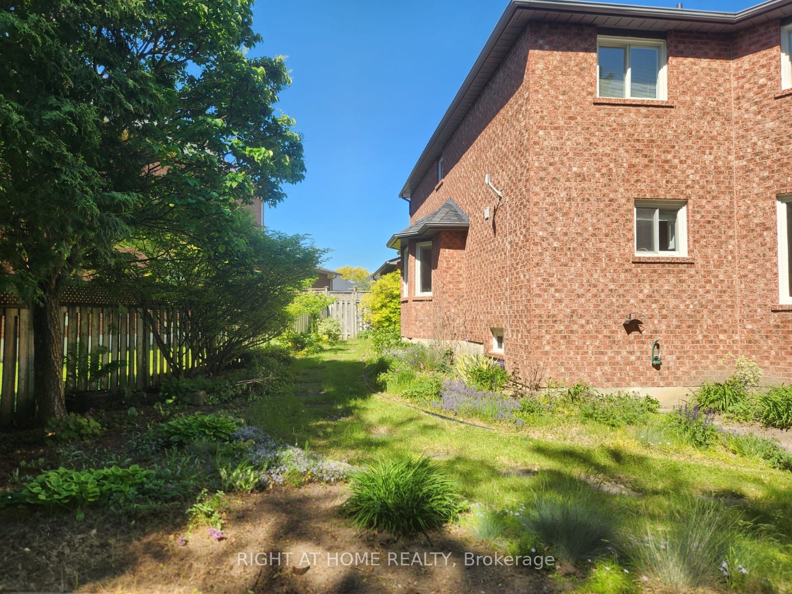 560 Chagall Court Property Photo 44