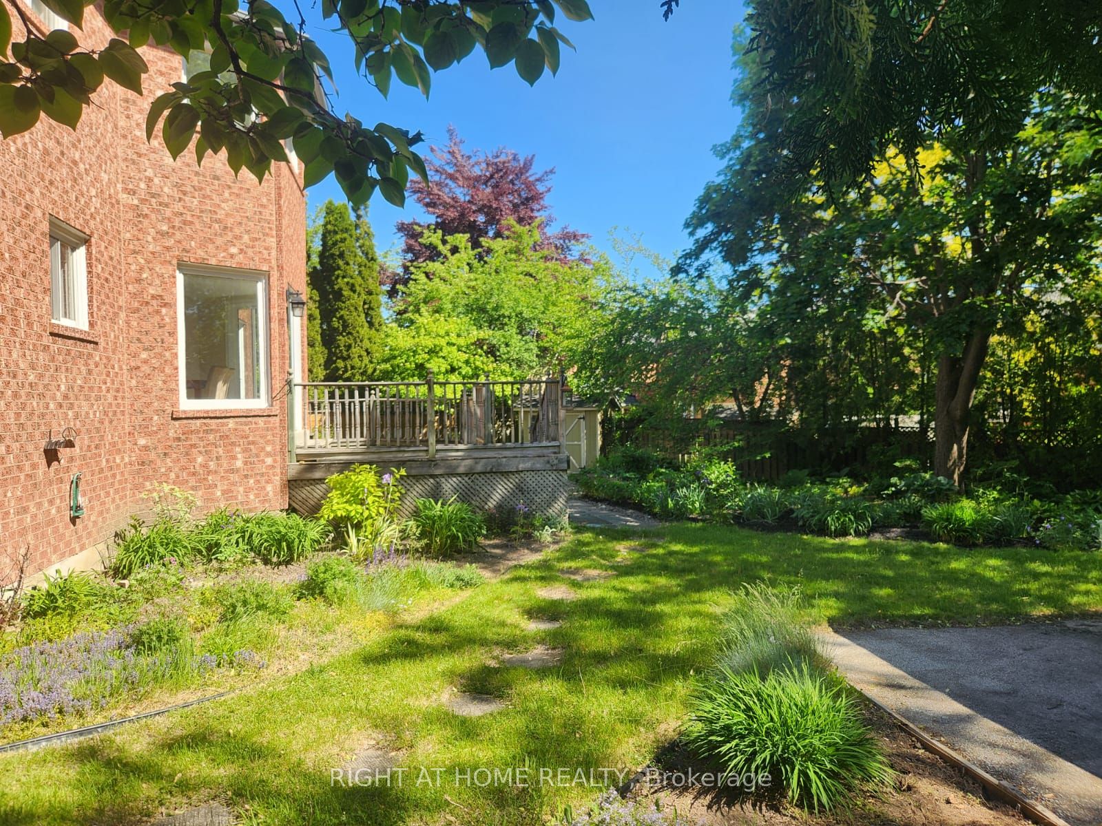 560 Chagall Court Property Photo 45