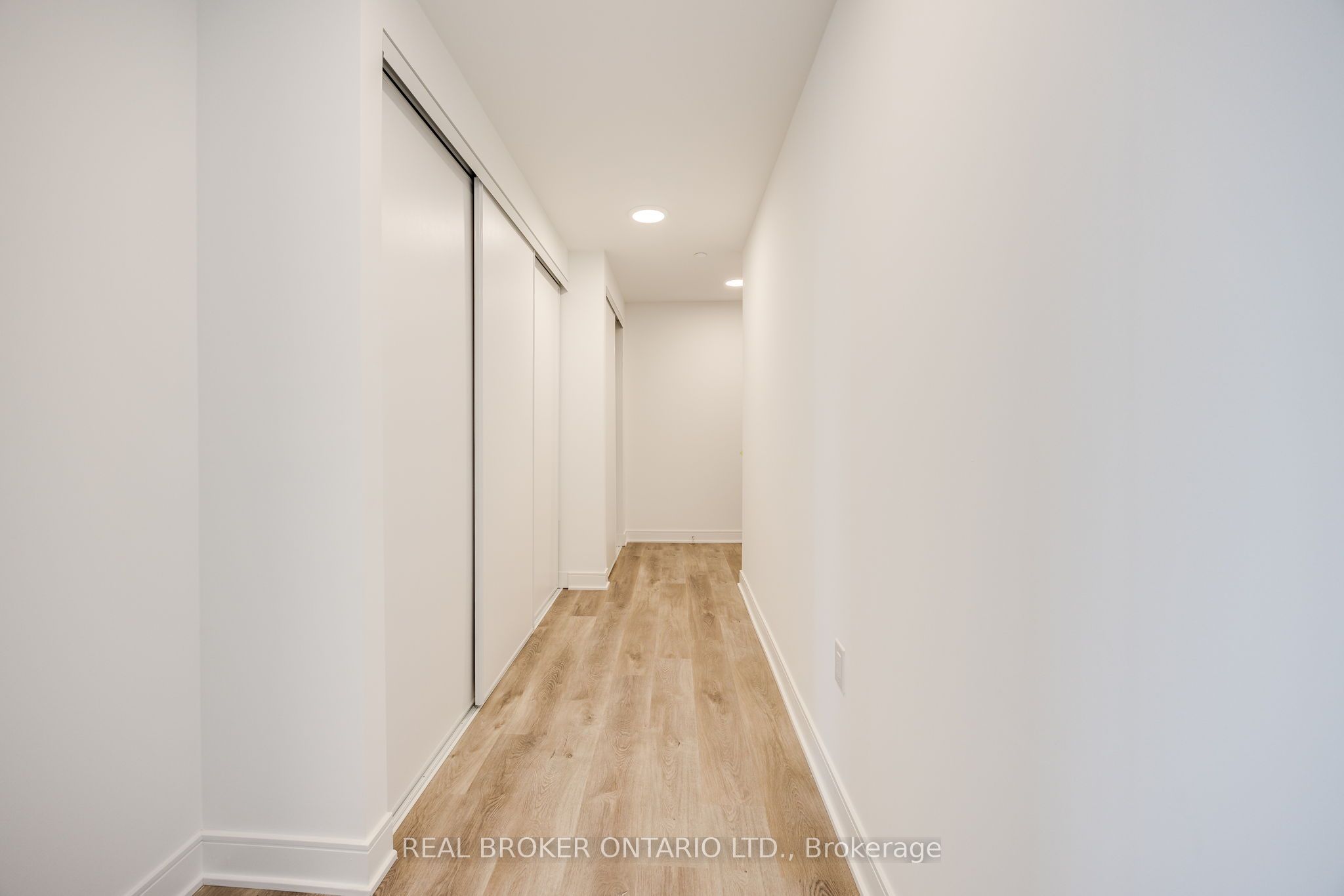 86 Dundas Street E 1602 Property Photo 11