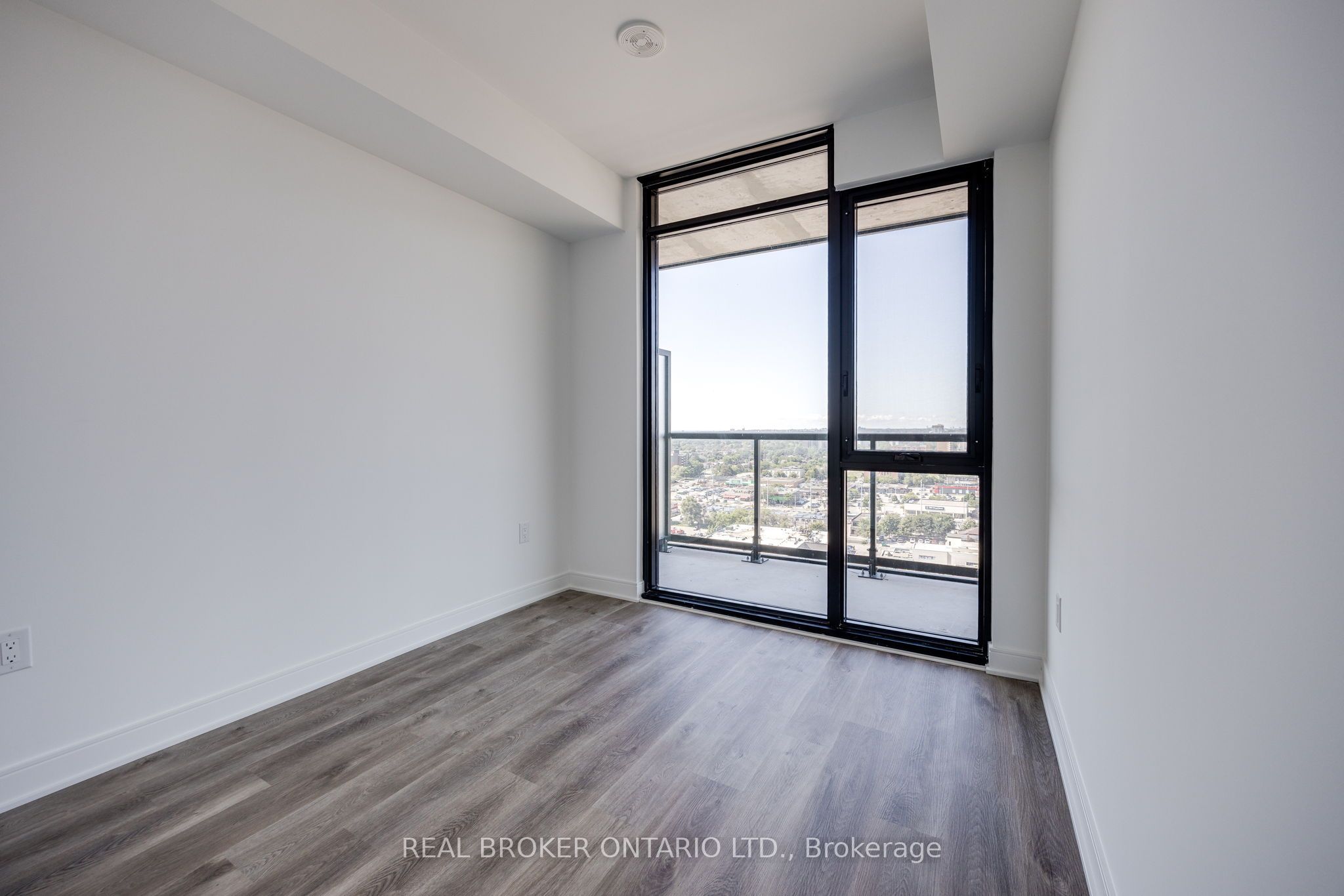 86 Dundas Street E 1602 Property Photo 25
