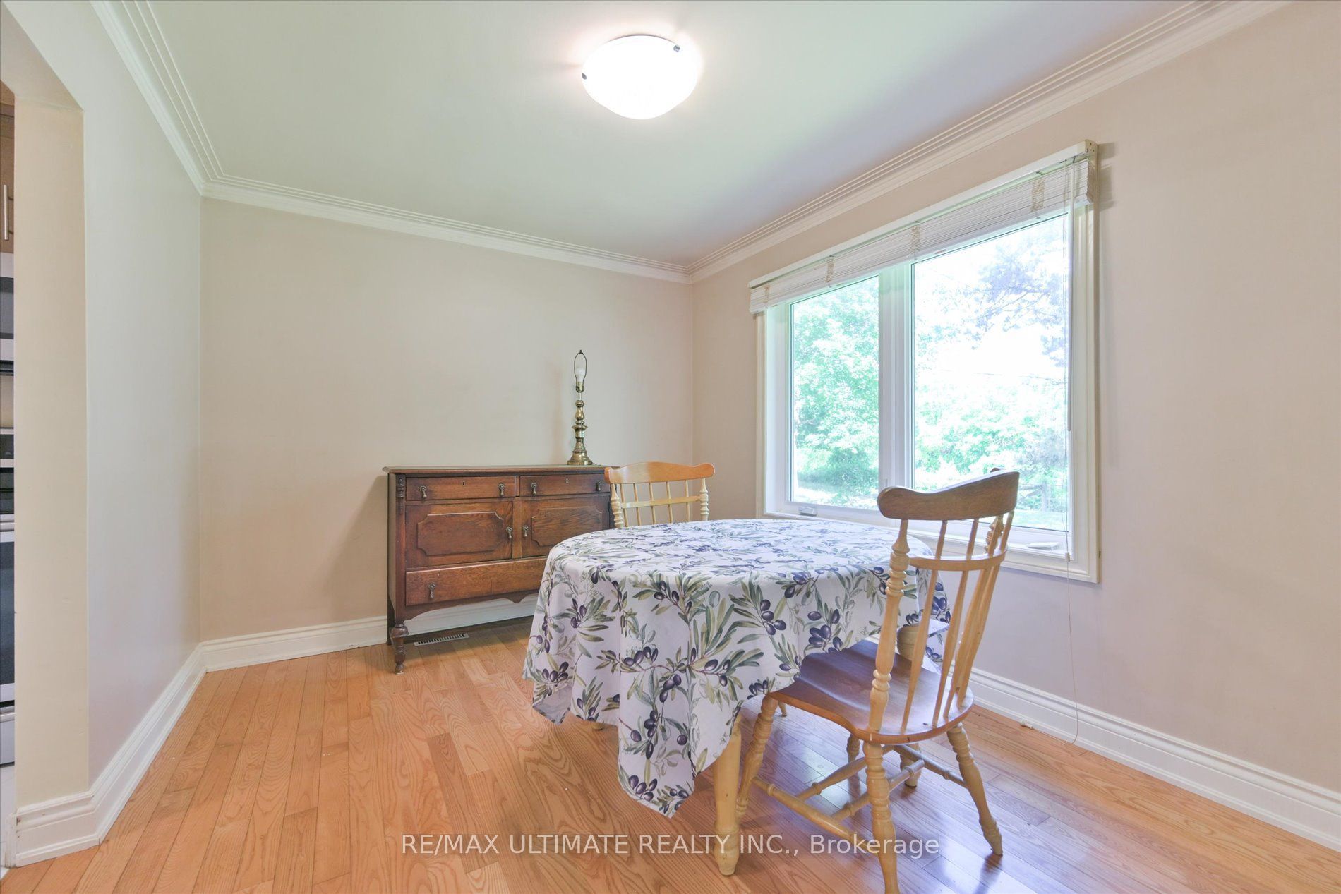 1076 Dixie Road Property Photo 10