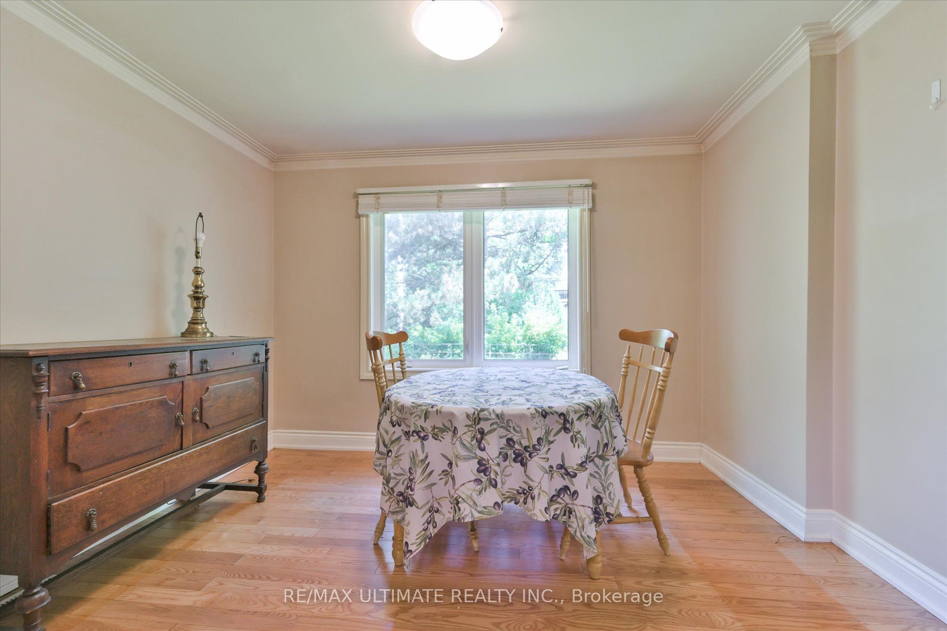 1076 Dixie Road Property Photo 11