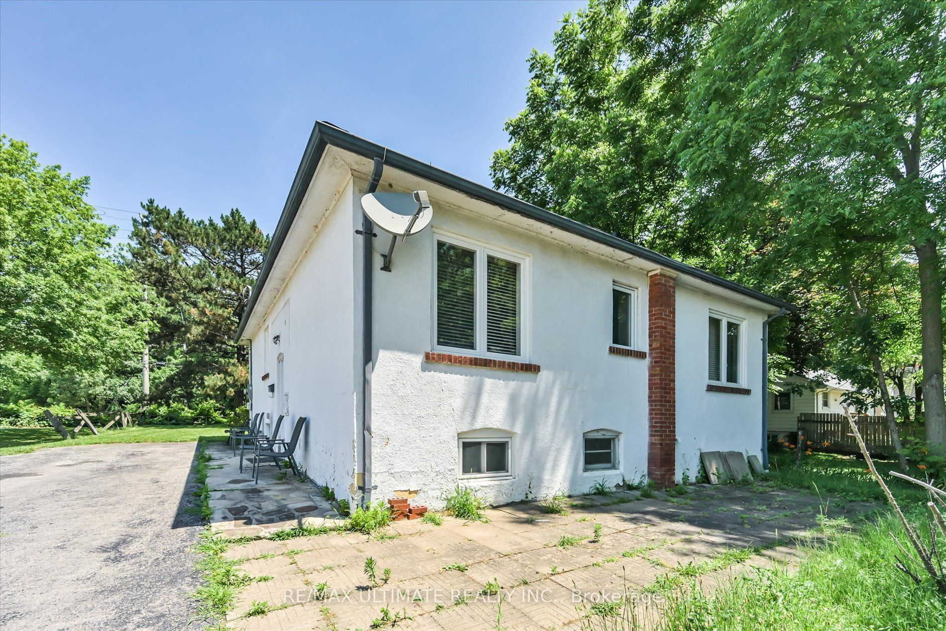 1076 Dixie Road Property Photo 24