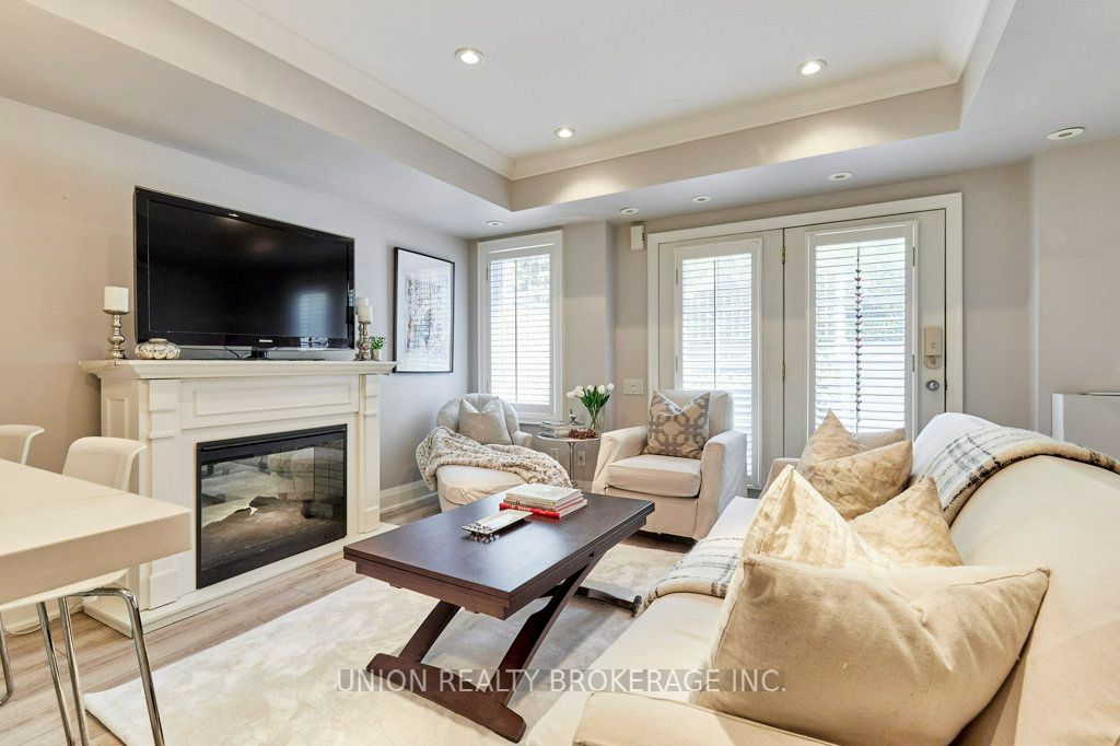 93 The Queensway 39 Property Photo 5
