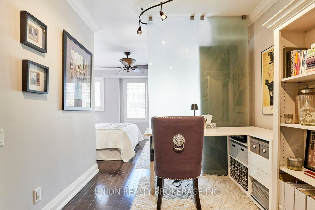 93 The Queensway 39 Property Photo 14