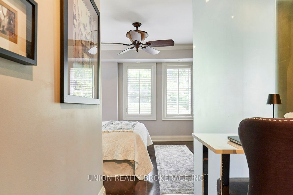 93 The Queensway 39 Property Photo 15