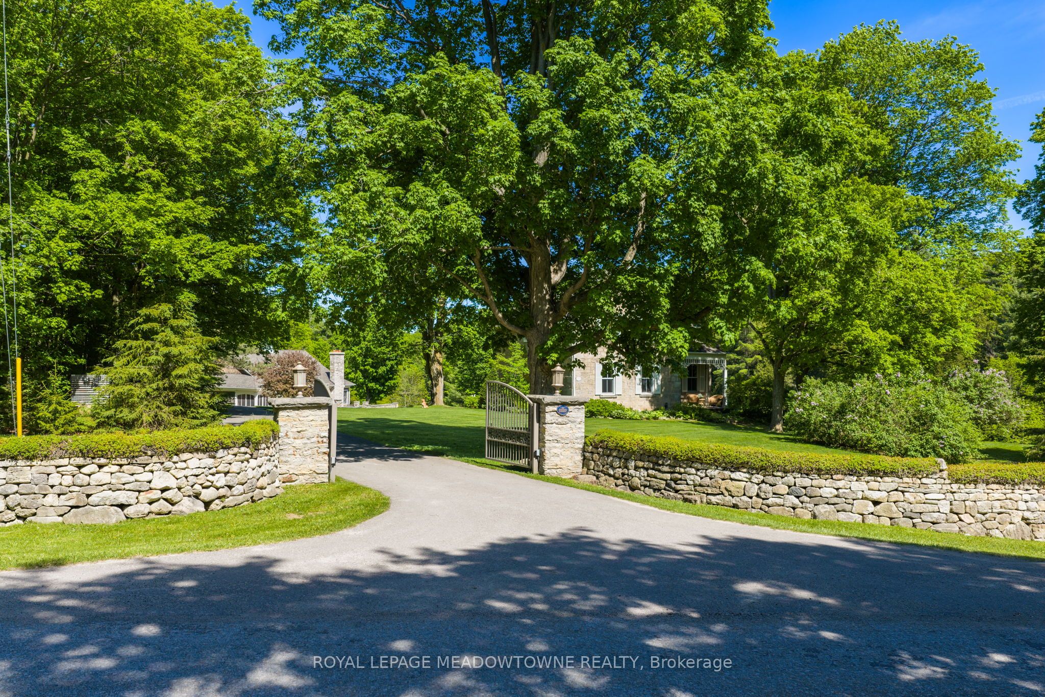 14249 Tenth Line Property Photo 4
