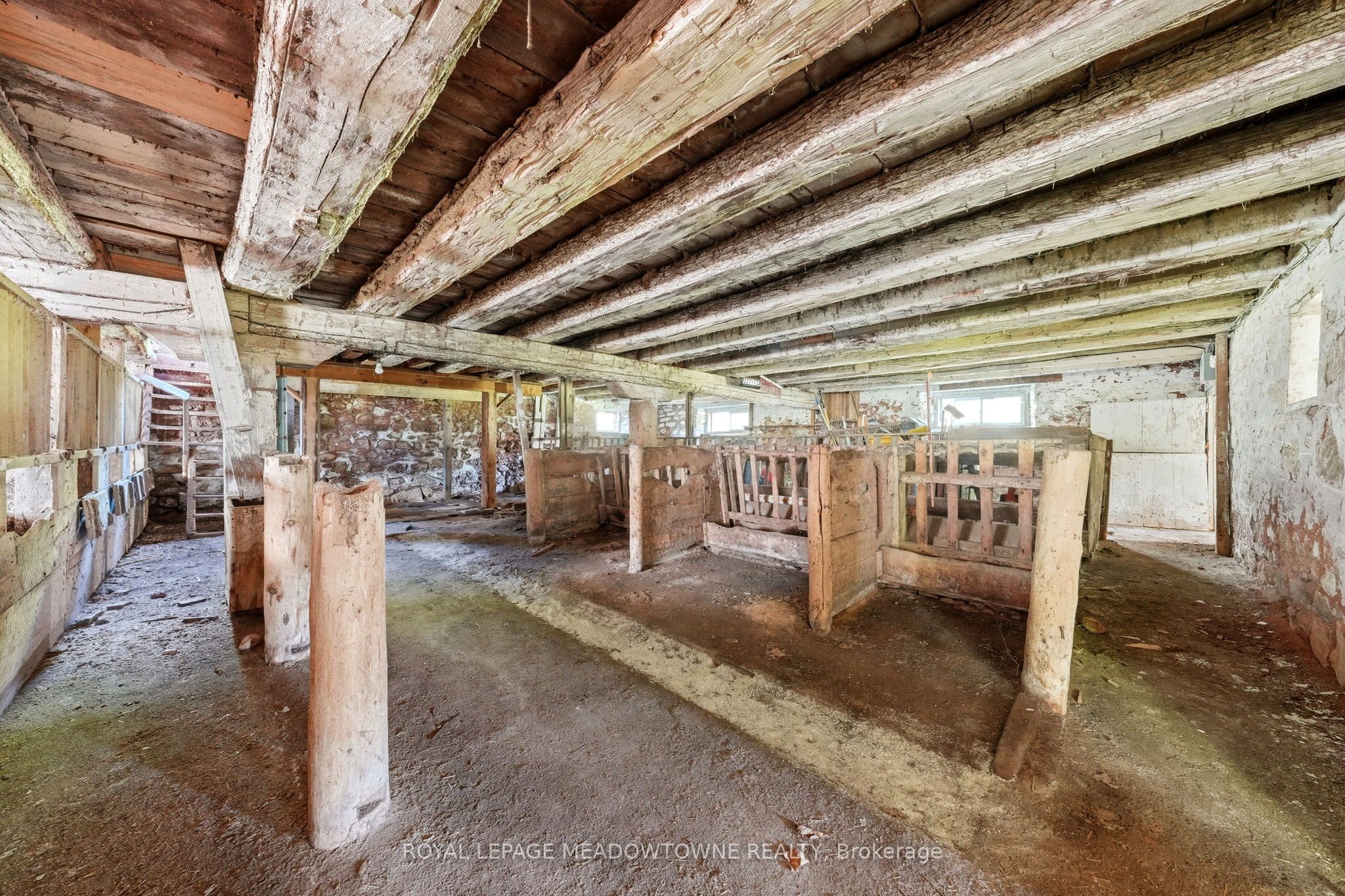 14249 Tenth Line Property Photo 40