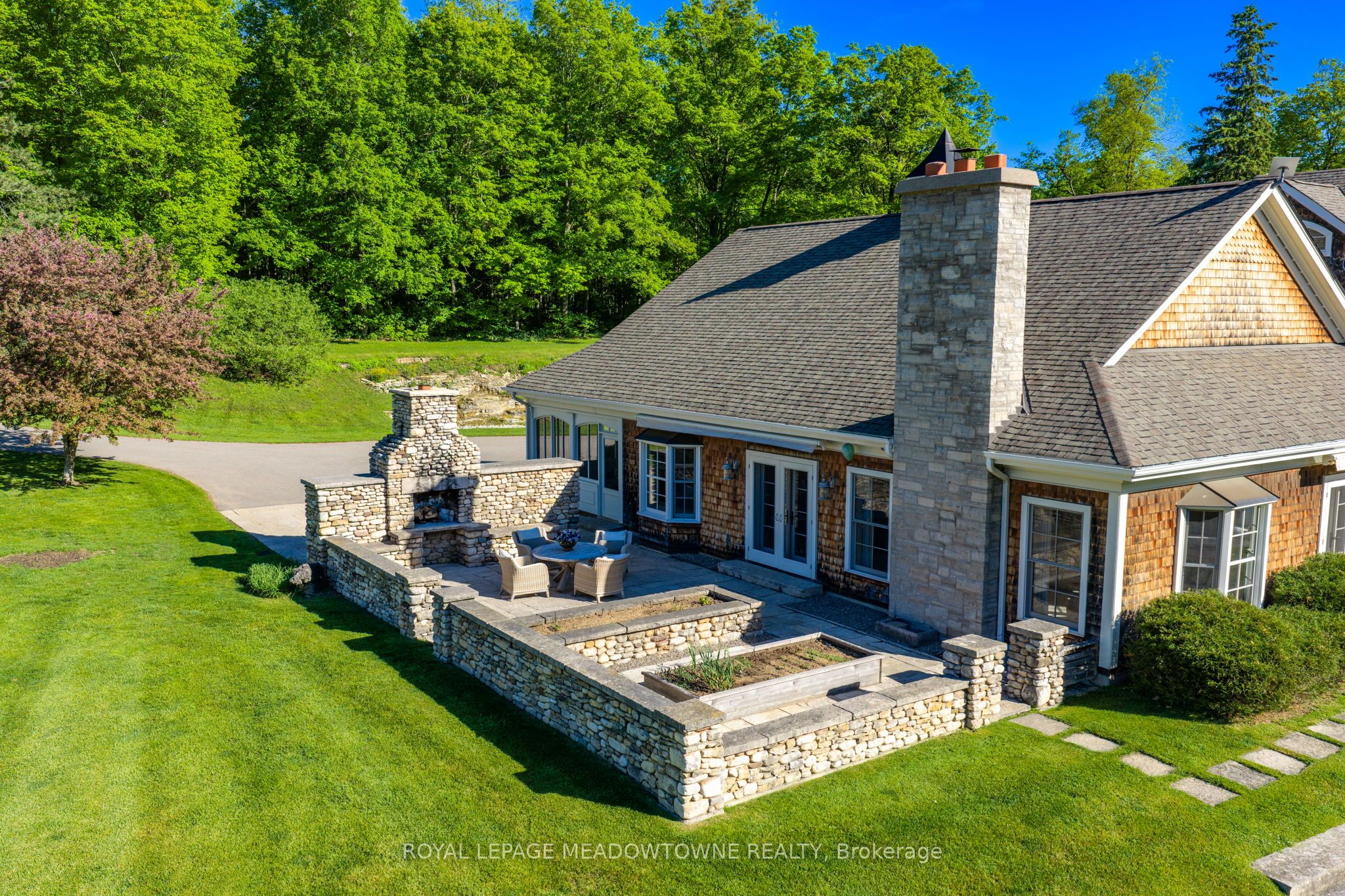 14249 Tenth Line Property Photo 43
