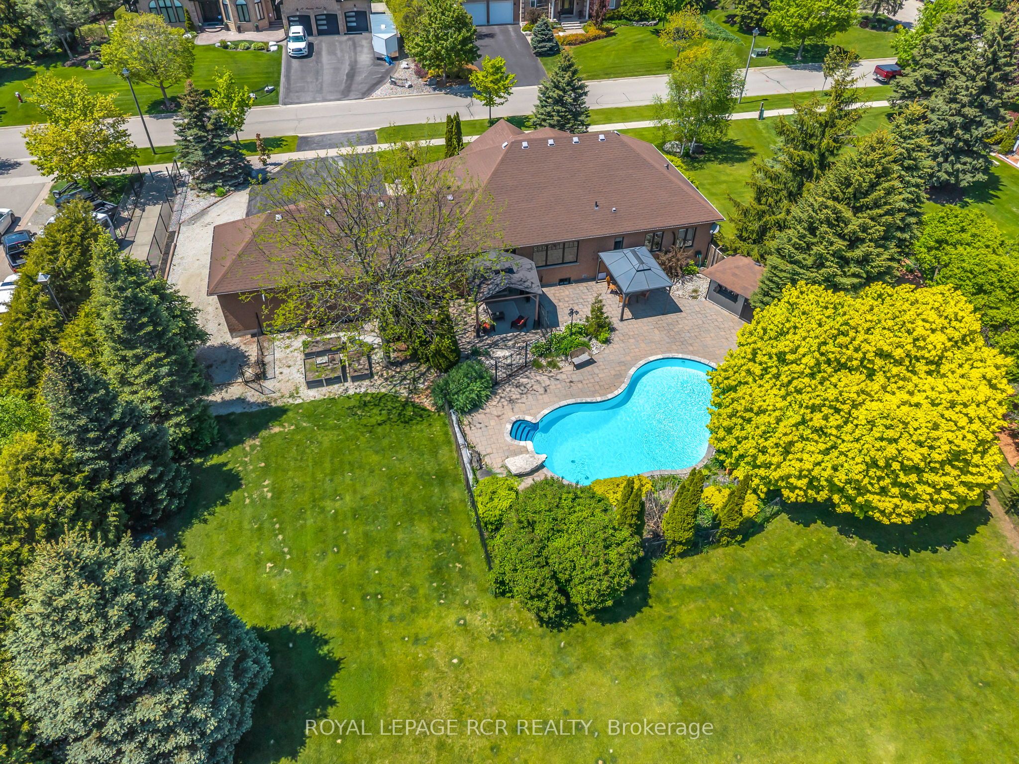5 Massari Street Property Photo 28