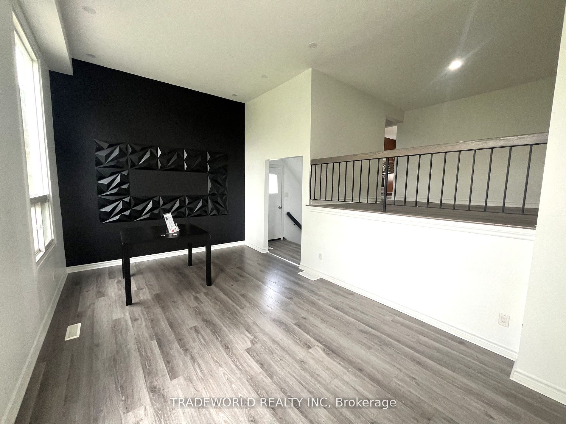 7465 Bybrook Drive Property Photo 3
