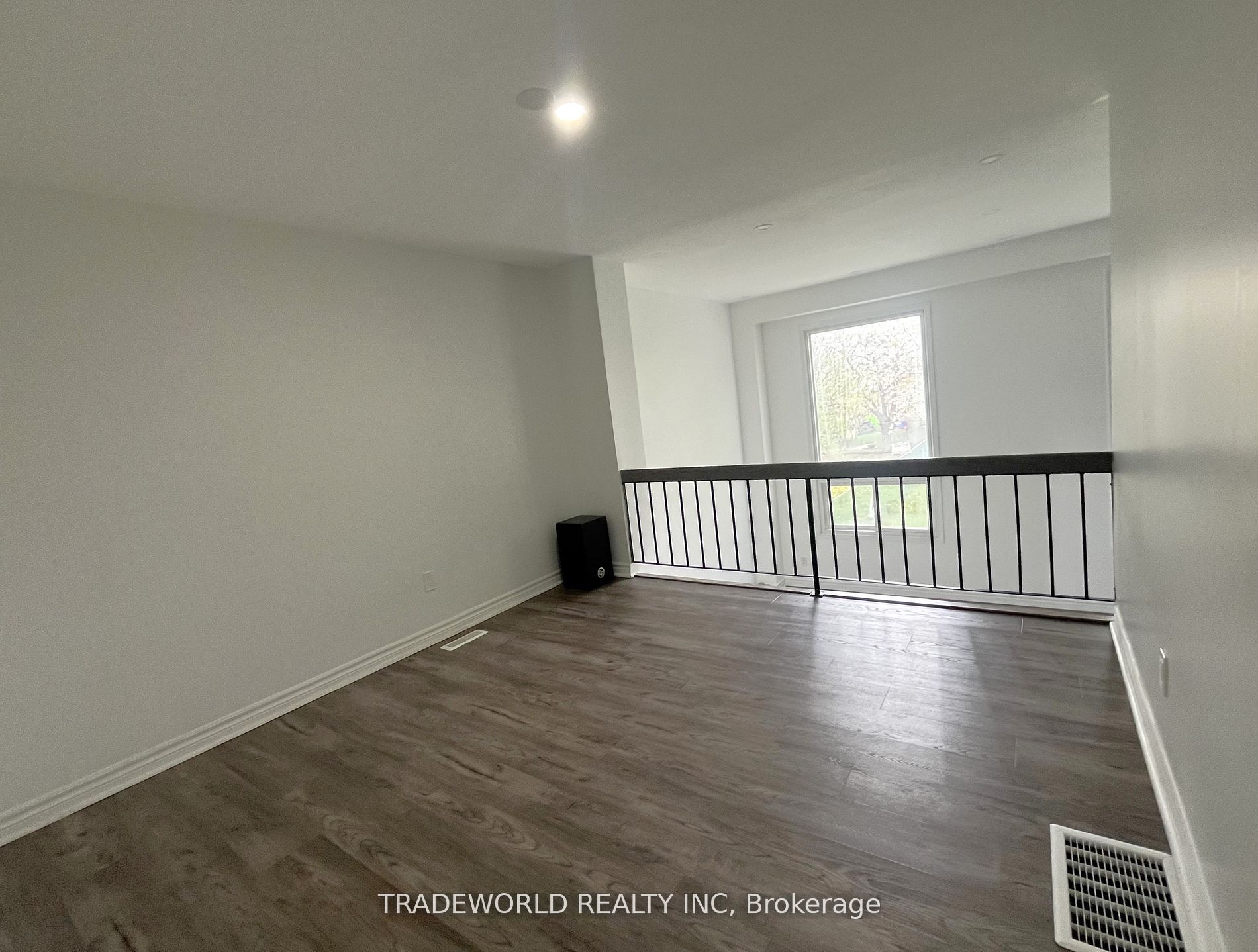 7465 Bybrook Drive Property Photo 9