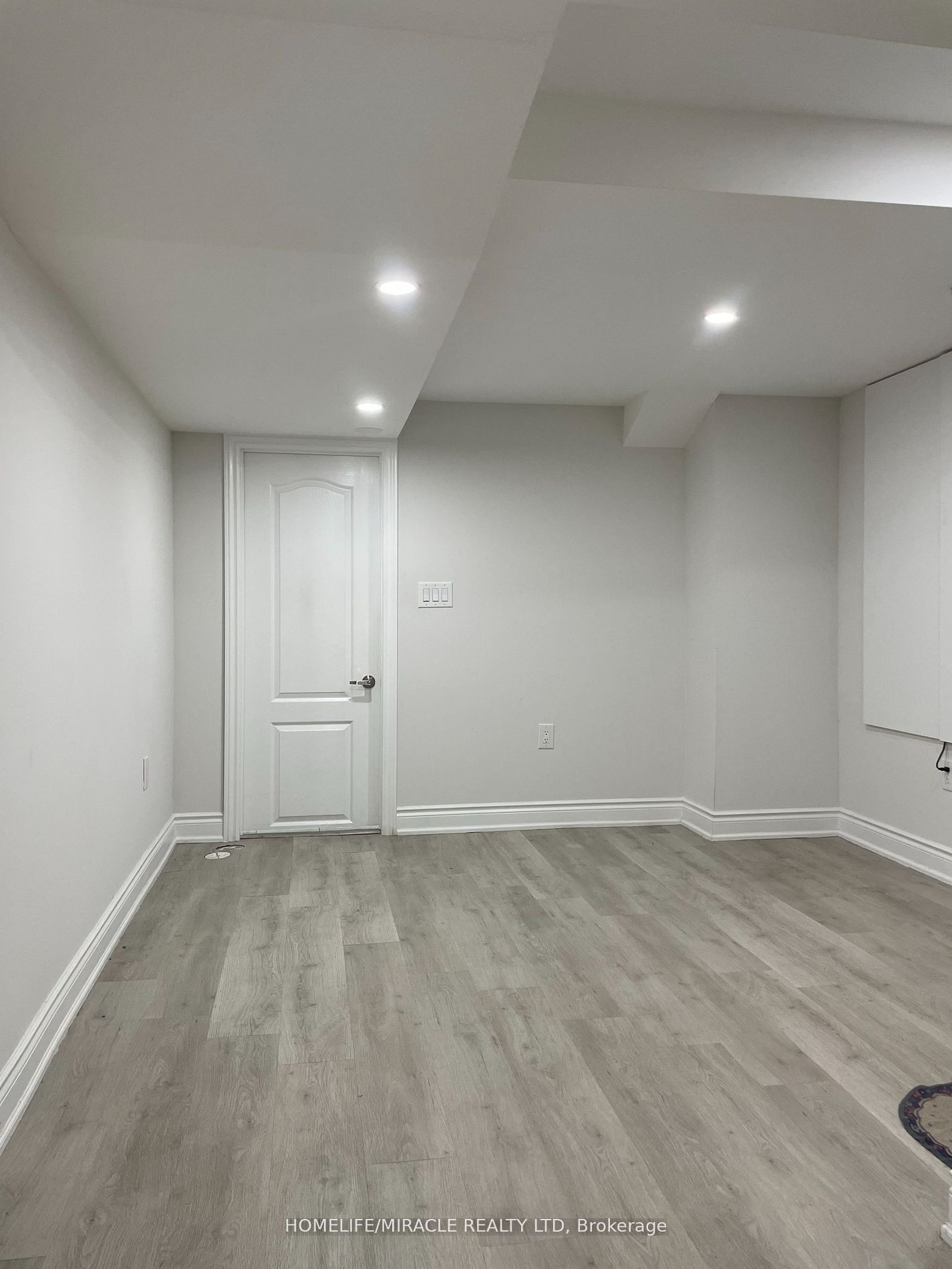 9 Humberstone Crescent Property Photo 3