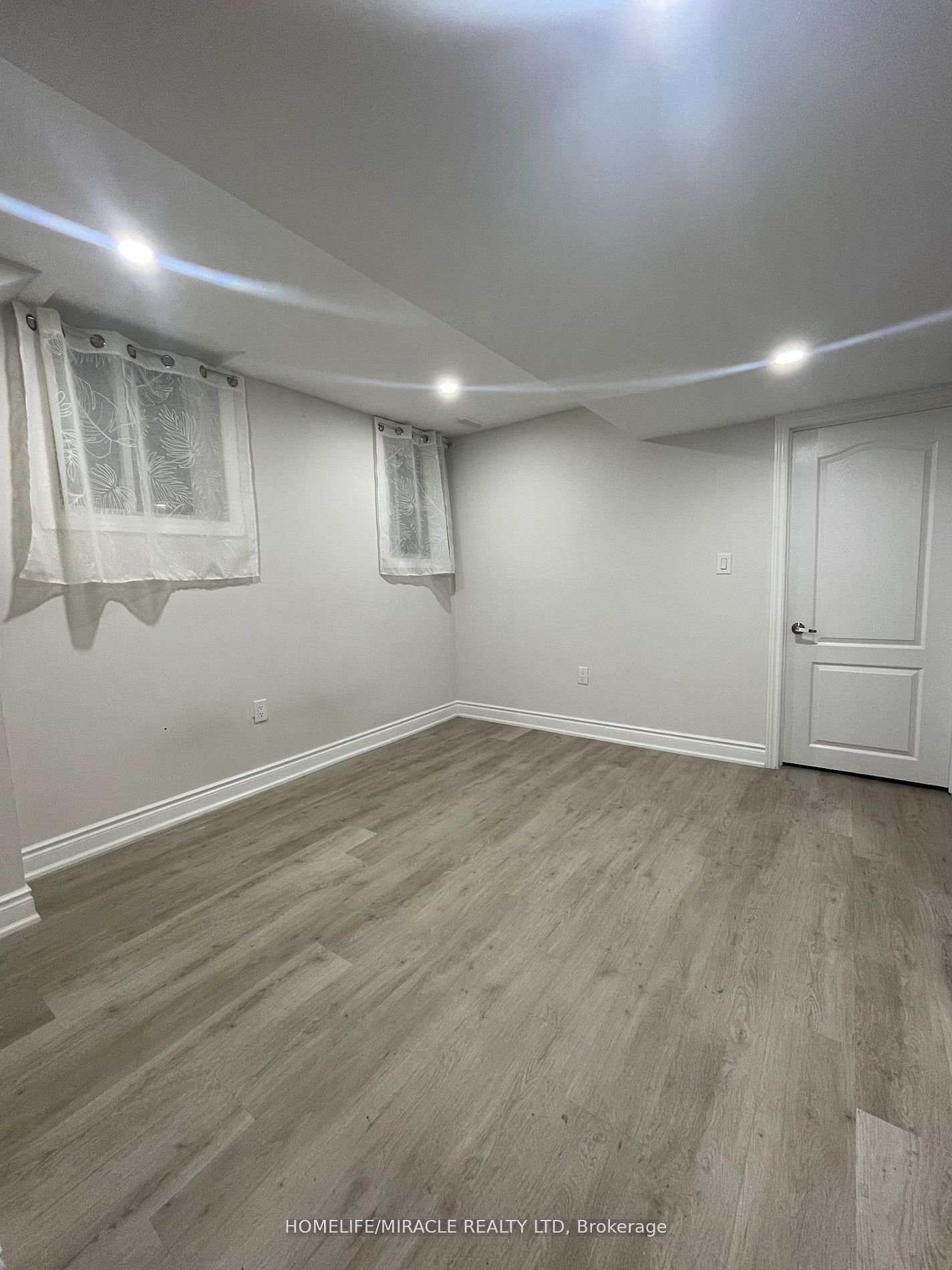 9 Humberstone Crescent Property Photo 6