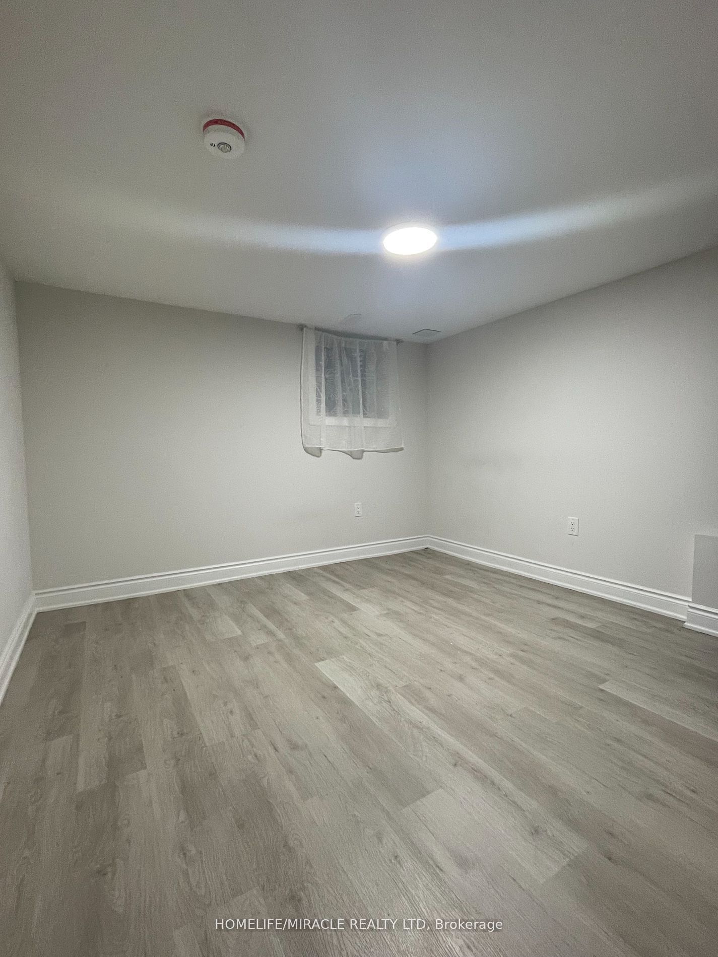 9 Humberstone Crescent Property Photo 8