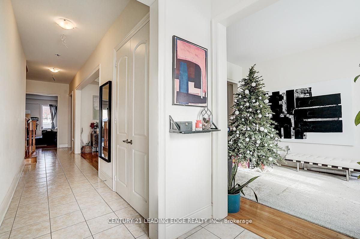 455 Threshing Mill Boulevard Property Photo 8