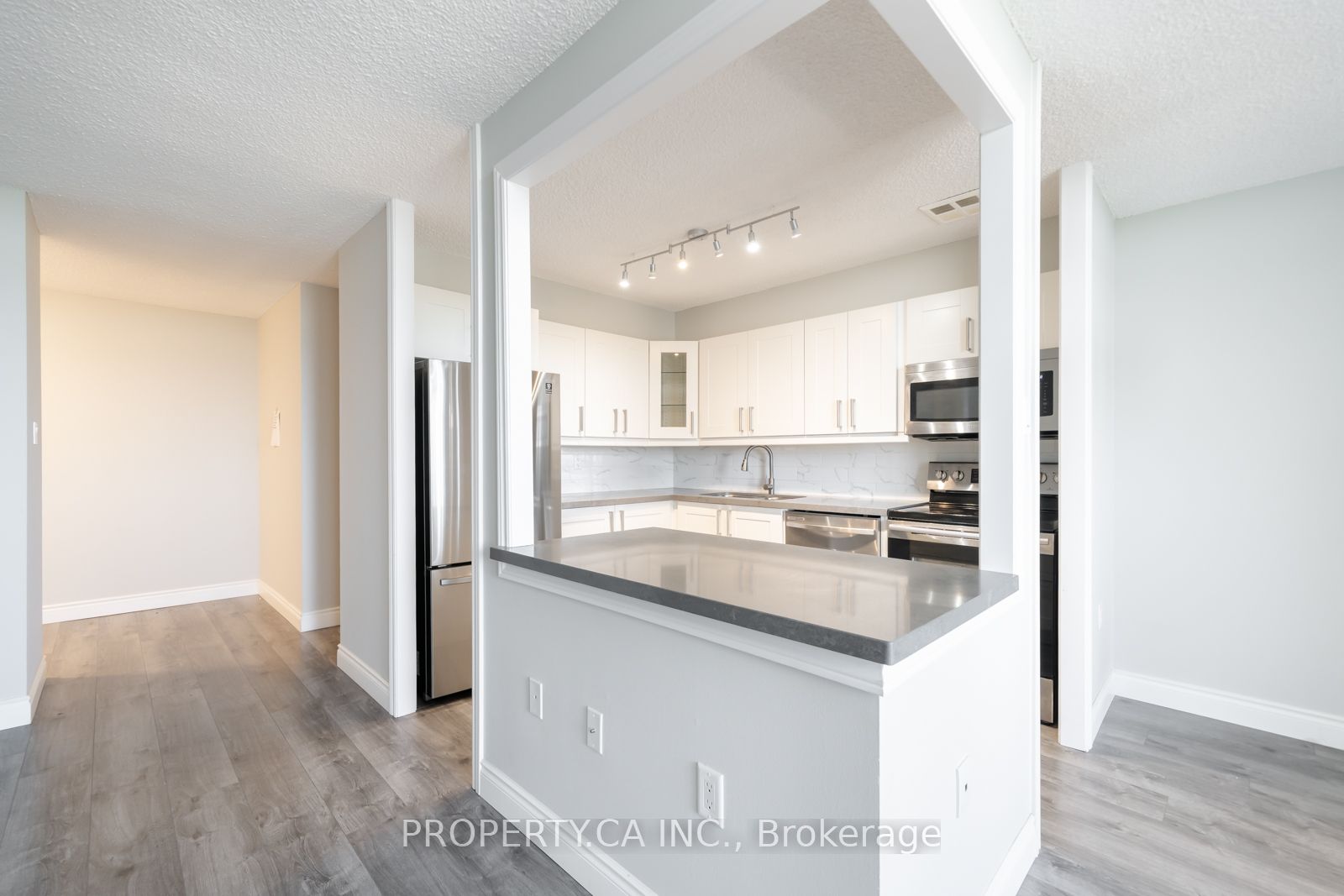 355 Rathburn Road E 1204 Property Photo 12