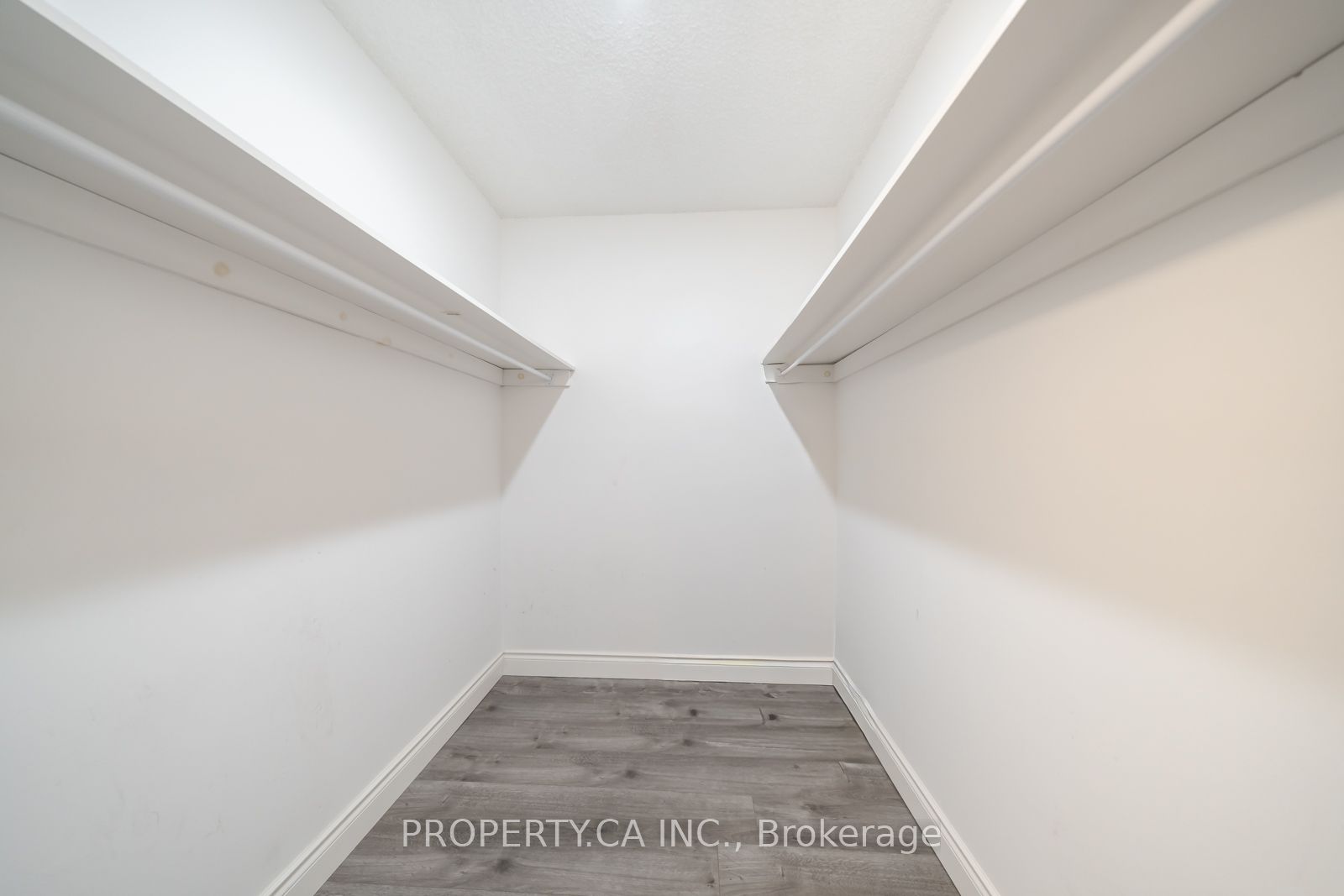 355 Rathburn Road E 1204 Property Photo 17