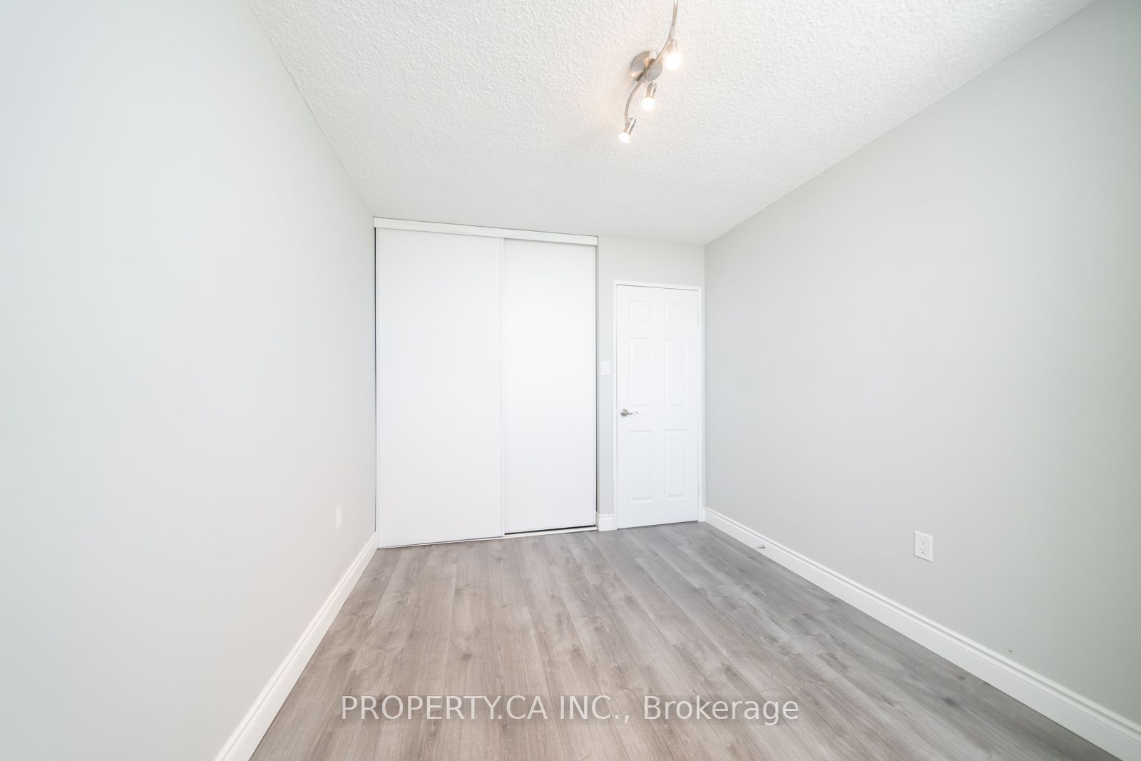 355 Rathburn Road E 1204 Property Photo 24
