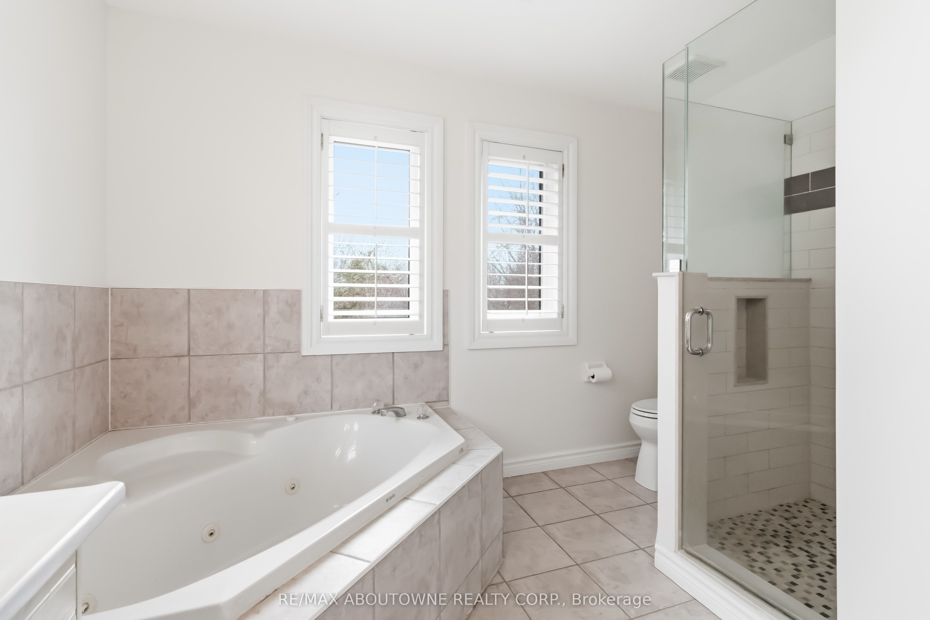 2208 Brays Lane Property Photo 25