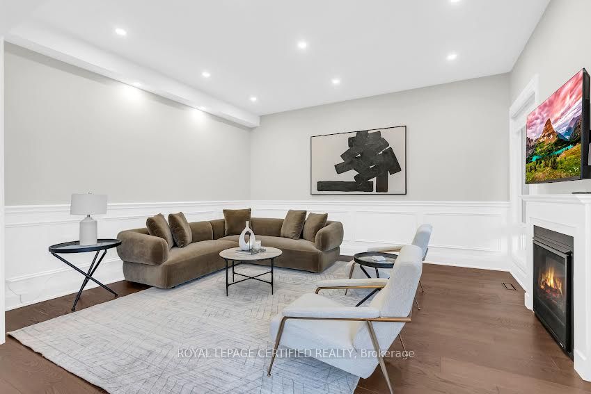 185 Burloak Drive Property Photo 8