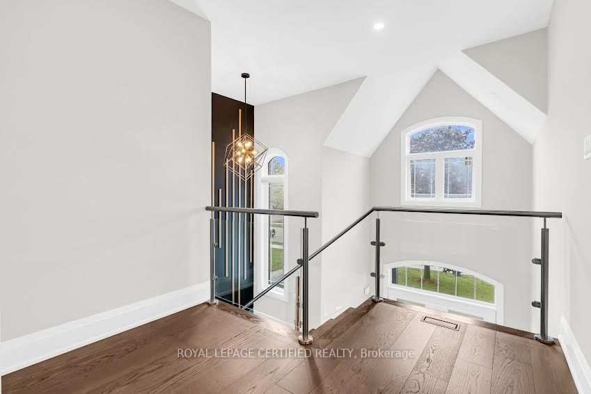 185 Burloak Drive Property Photo 15
