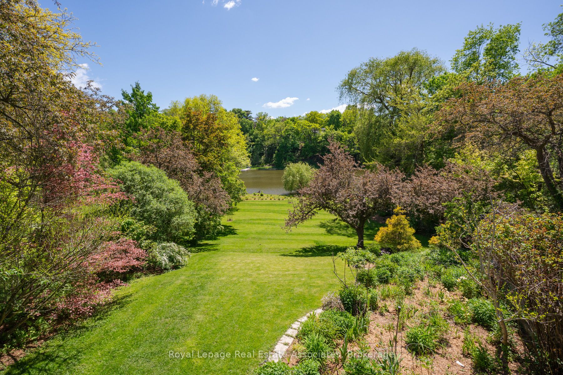 1510 Pinetree Crescent Property Photo 46