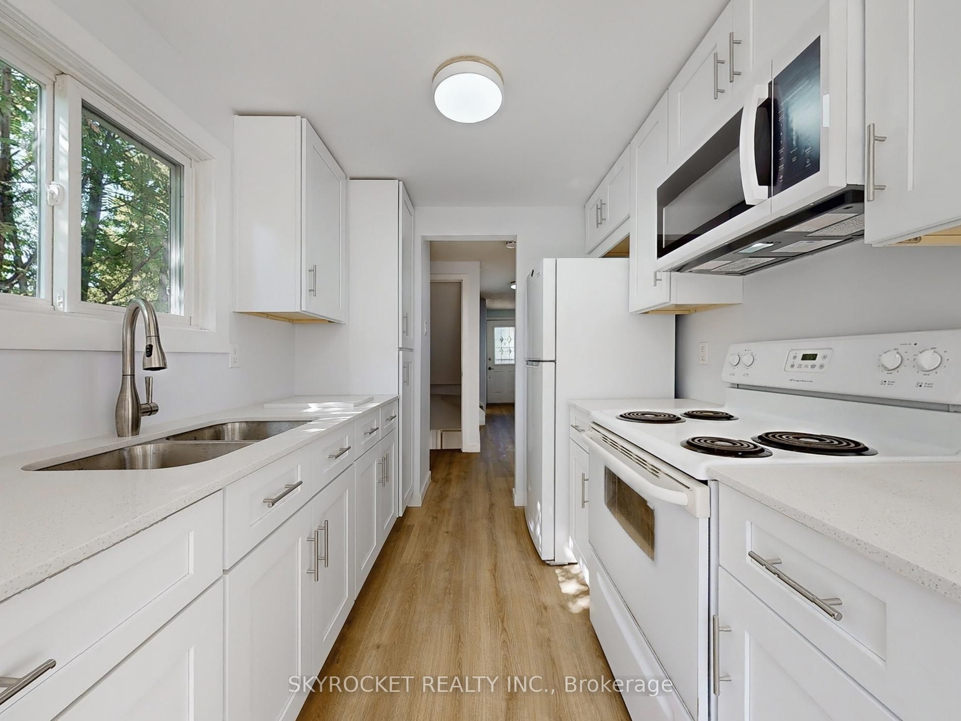 125 Bythia Street Property Photo 7