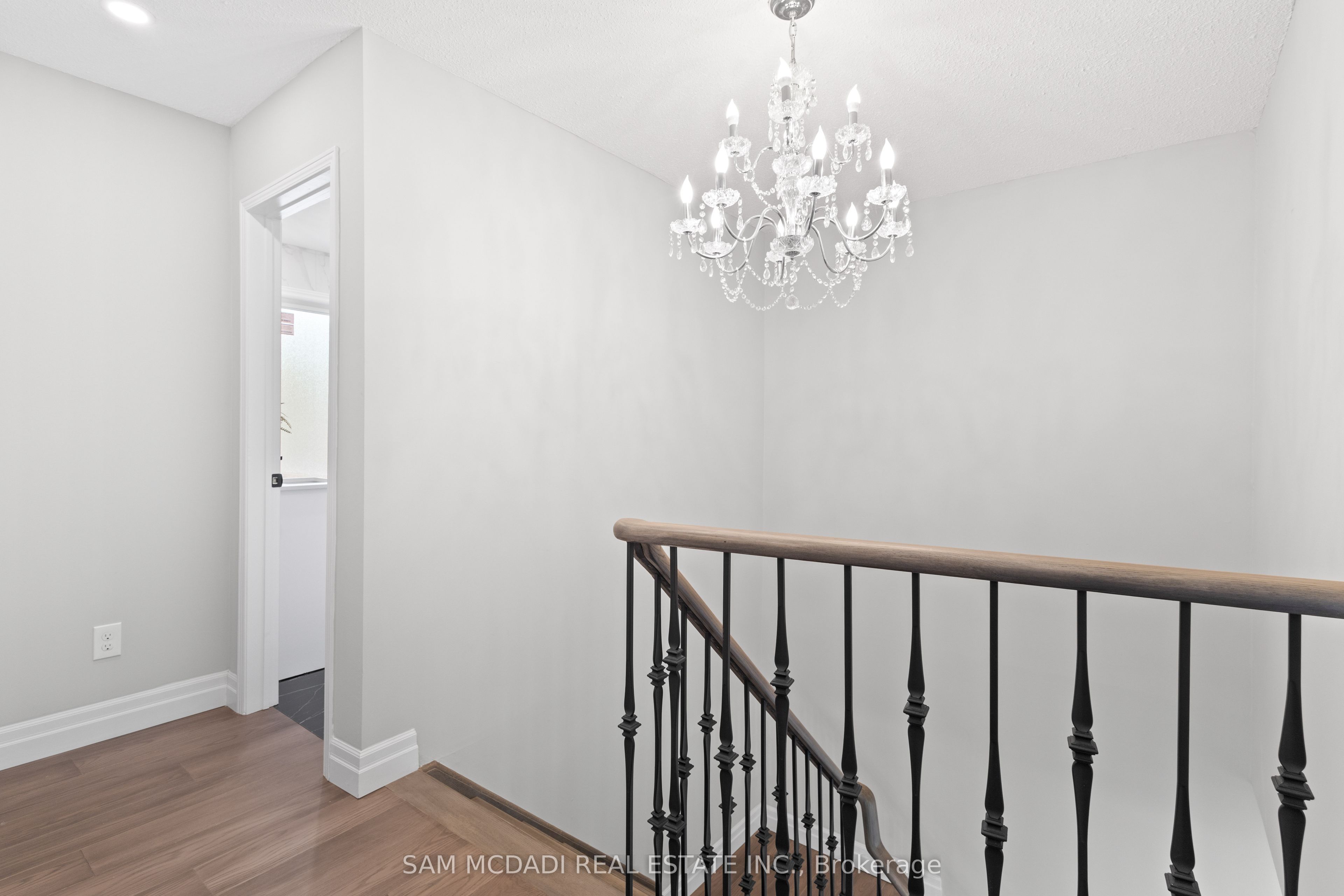 2535 Robin Drive Property Photo 18
