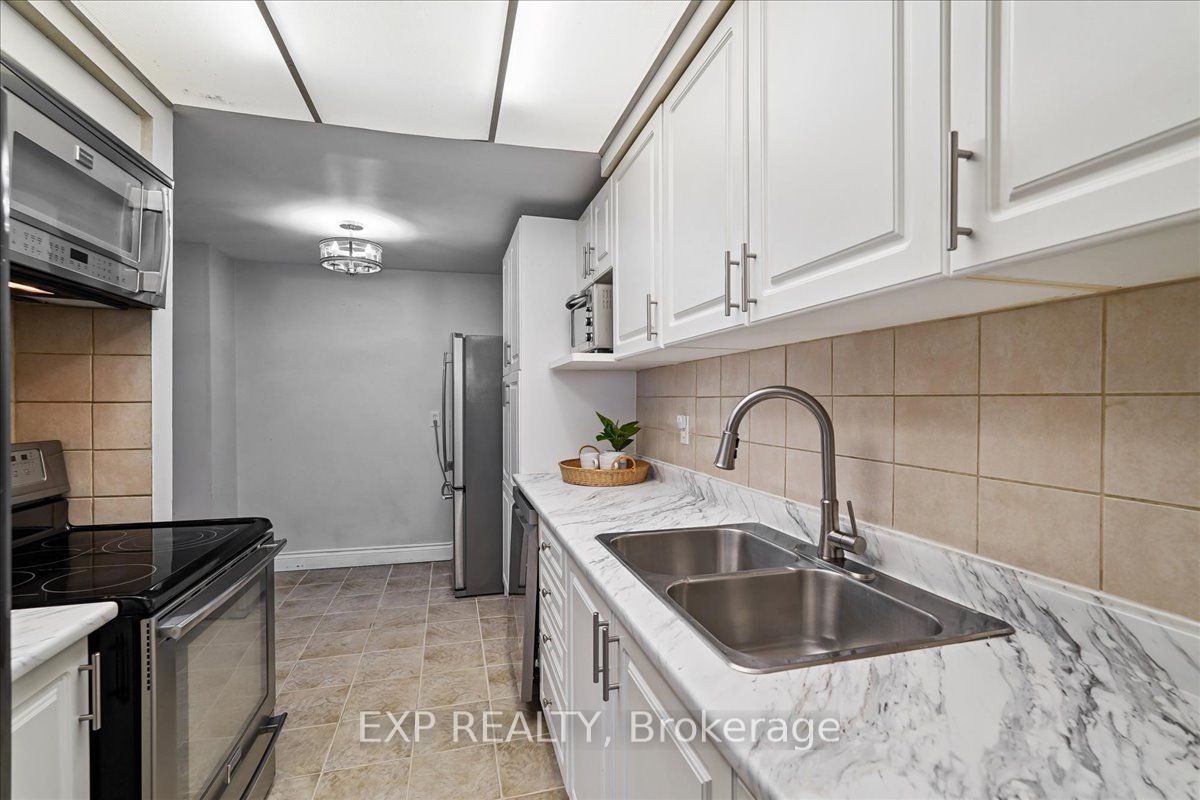 65 Greenwich Circle Property Photo 8