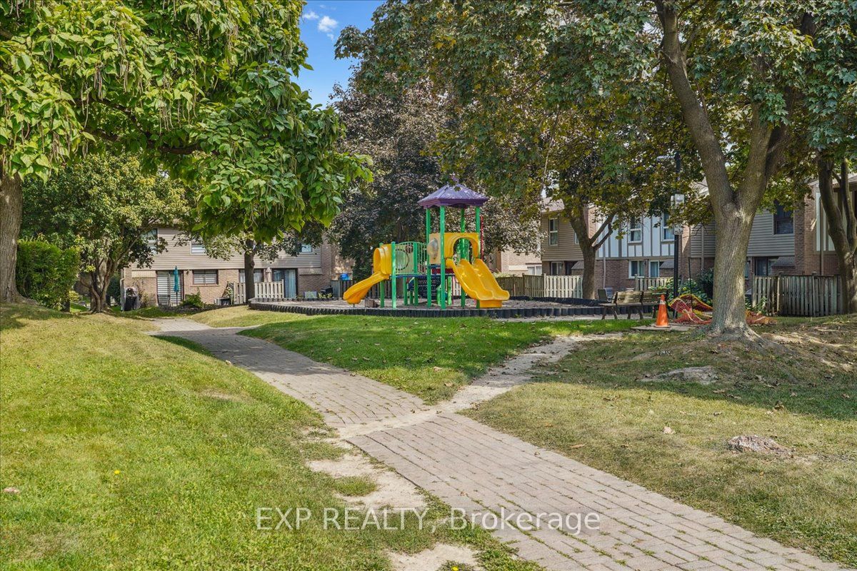 65 Greenwich Circle Property Photo 34