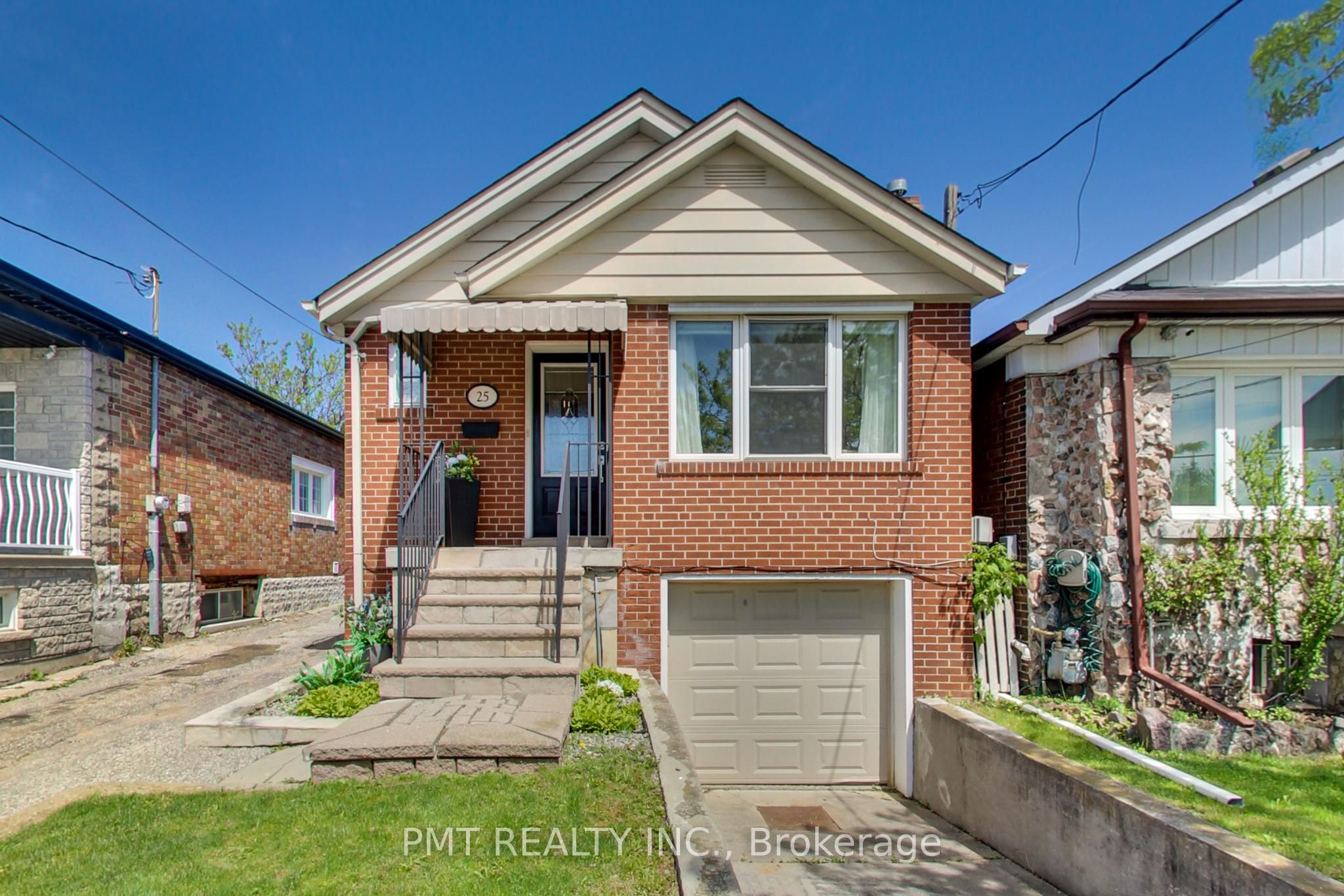 25 Ronald Avenue Property Photo 4