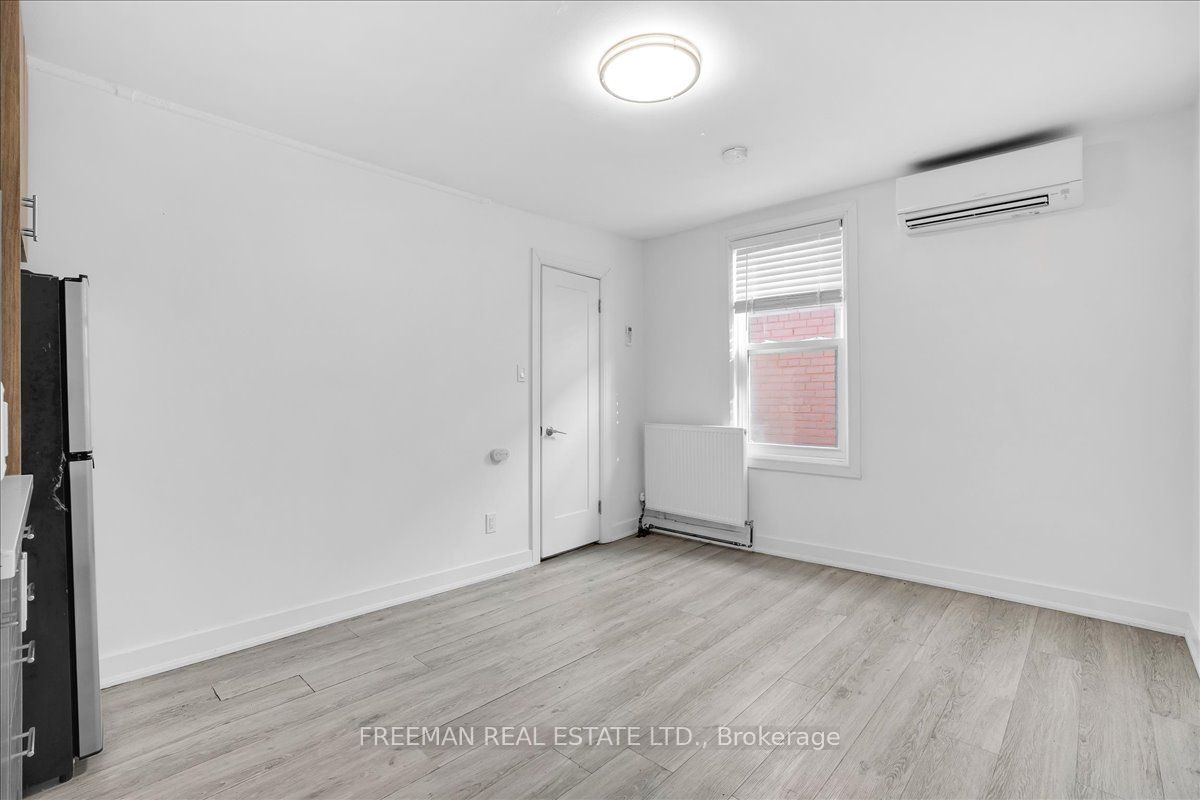 15 Thorburn Avenue 204 Property Photo 6