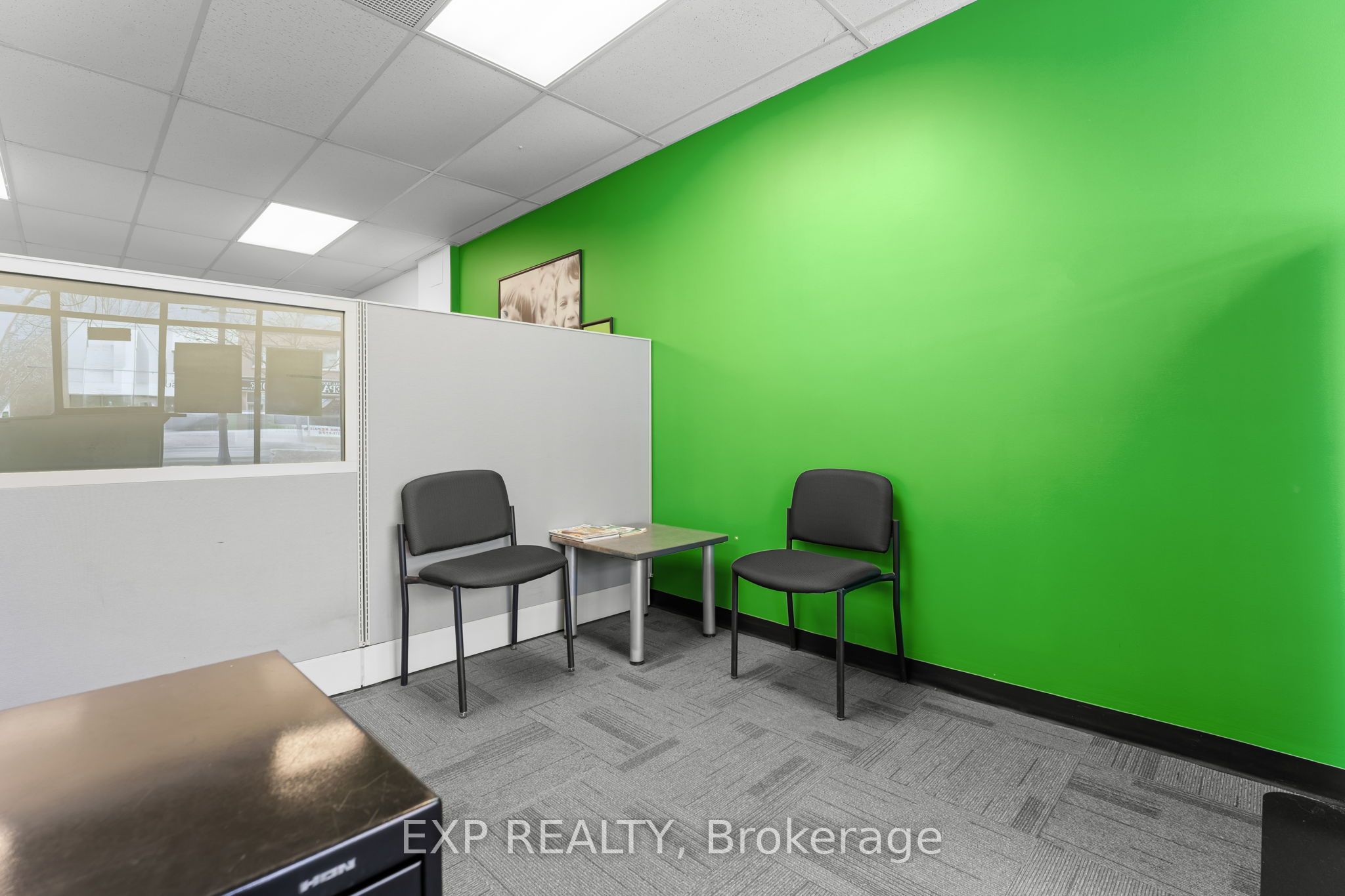 258 Lakeshore Road E Property Photo 6