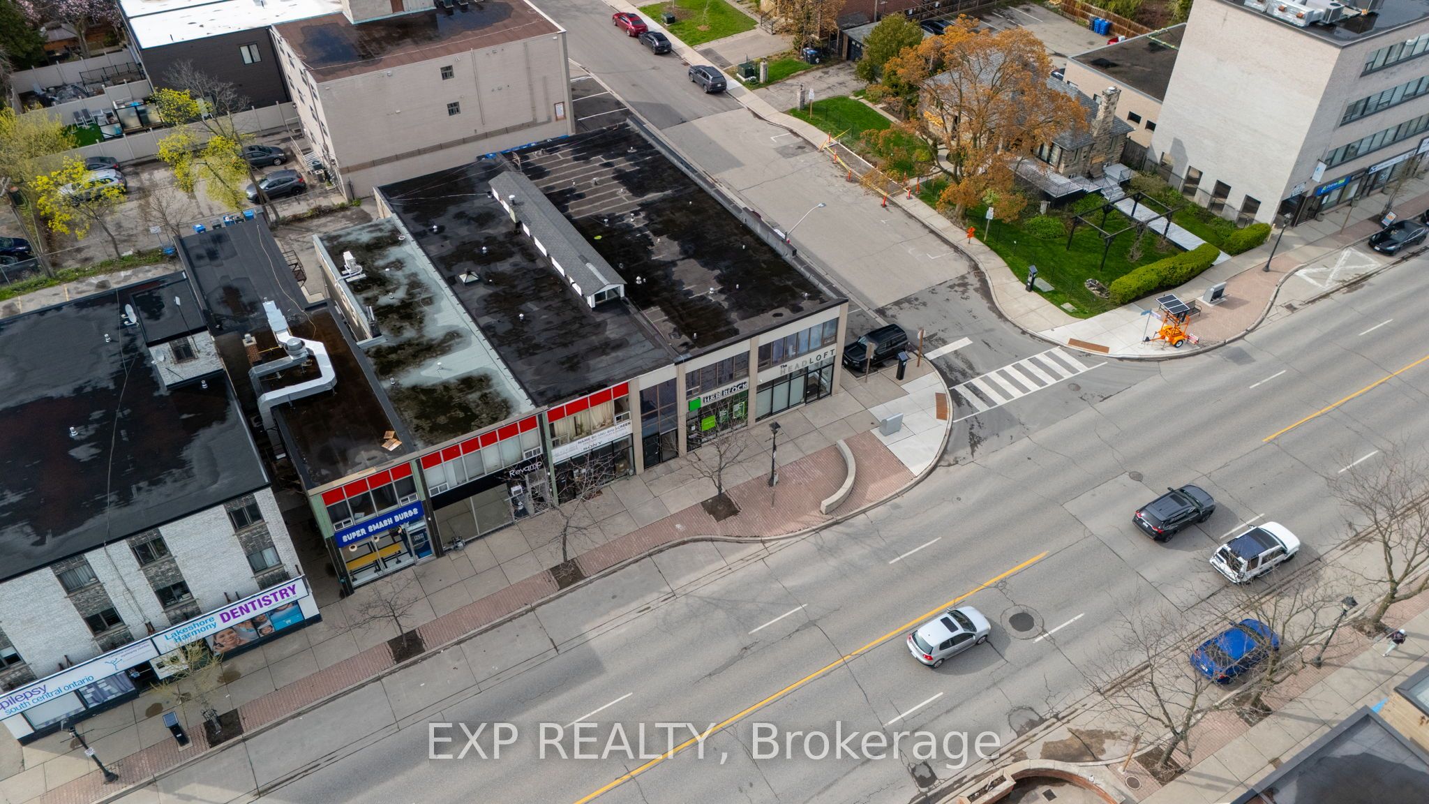 258 Lakeshore Road E Property Photo 15