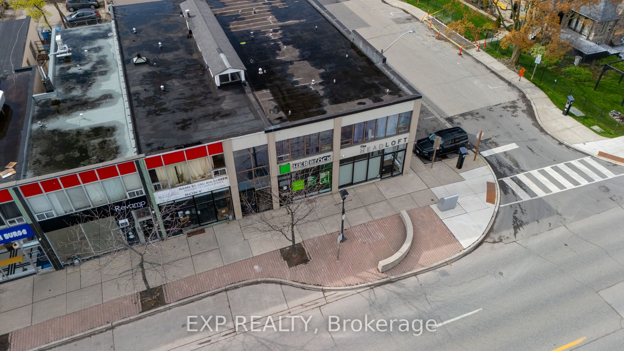 258 Lakeshore Road E Property Photo 17