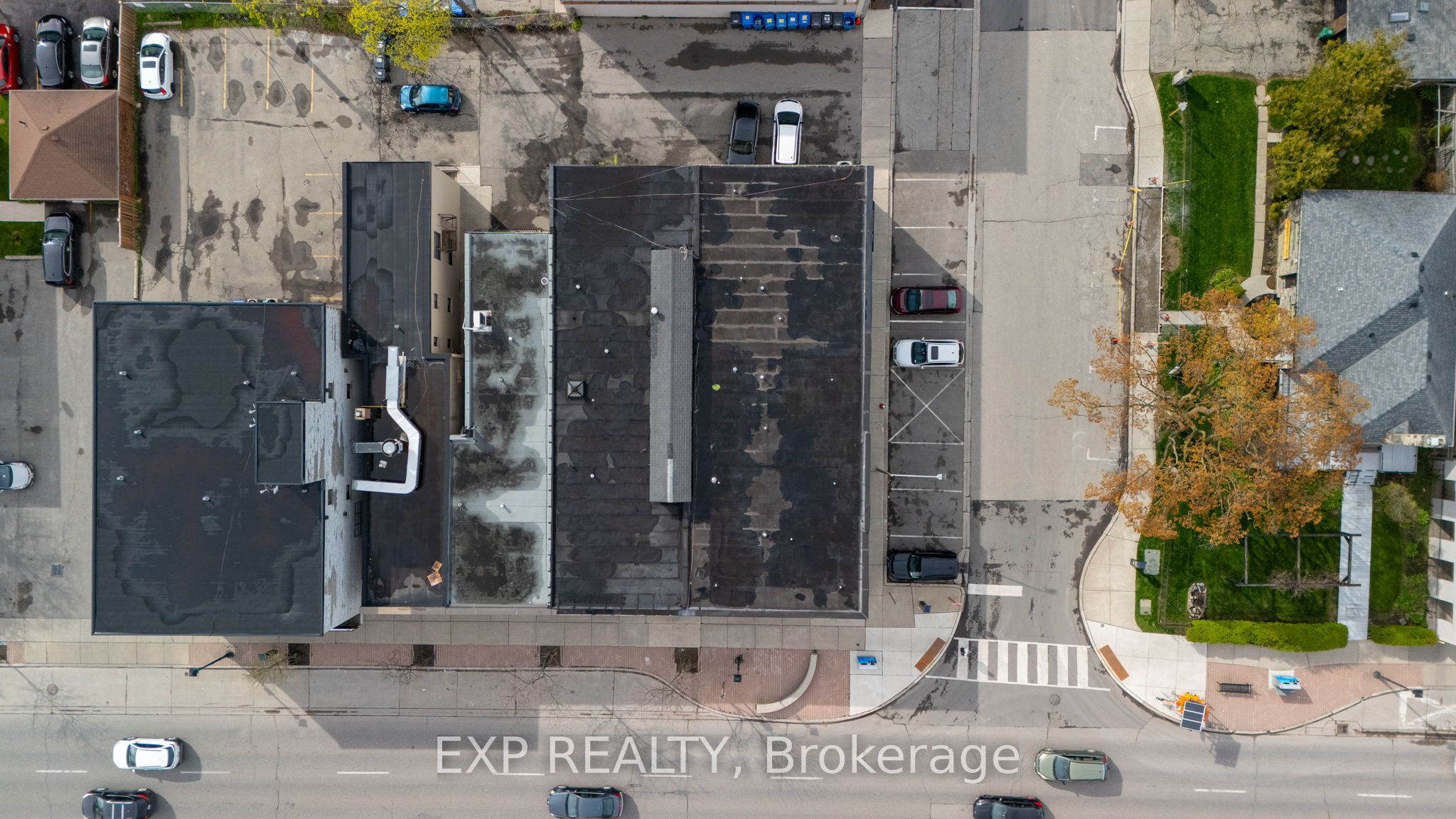 258 Lakeshore Road E Property Photo 20