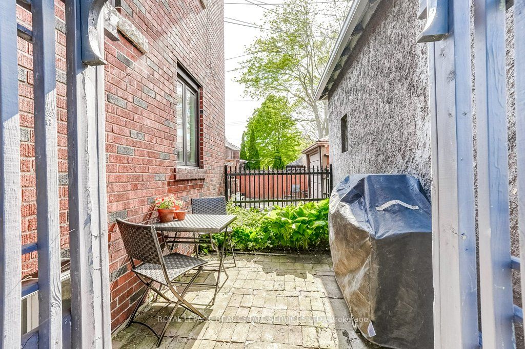 2 Larkin Avenue Property Photo 6