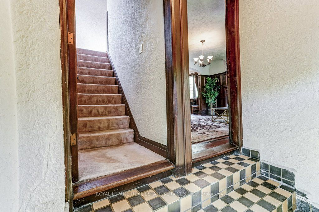 2 Larkin Avenue Property Photo 7