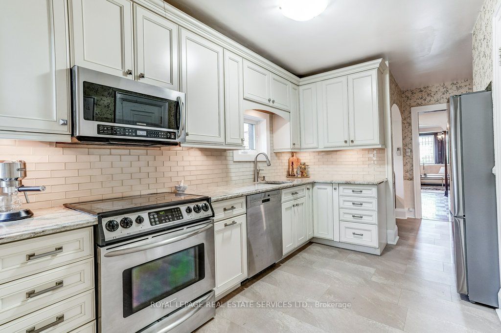 2 Larkin Avenue Property Photo 15