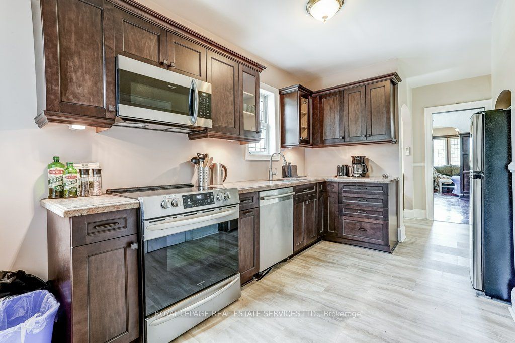 2 Larkin Avenue Property Photo 31