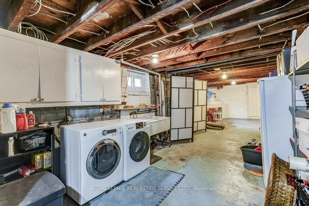 2 Larkin Avenue Property Photo 40