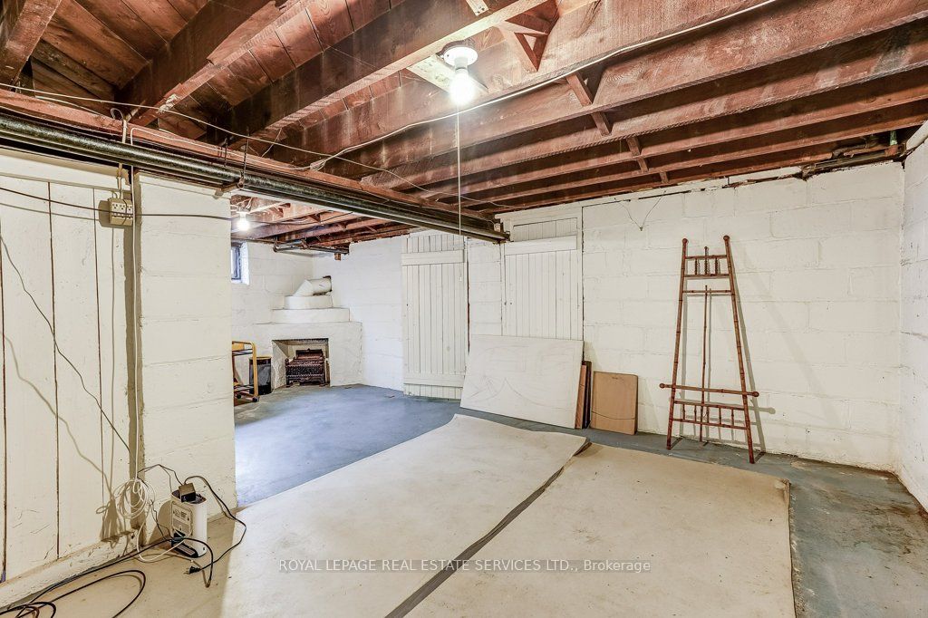2 Larkin Avenue Property Photo 42