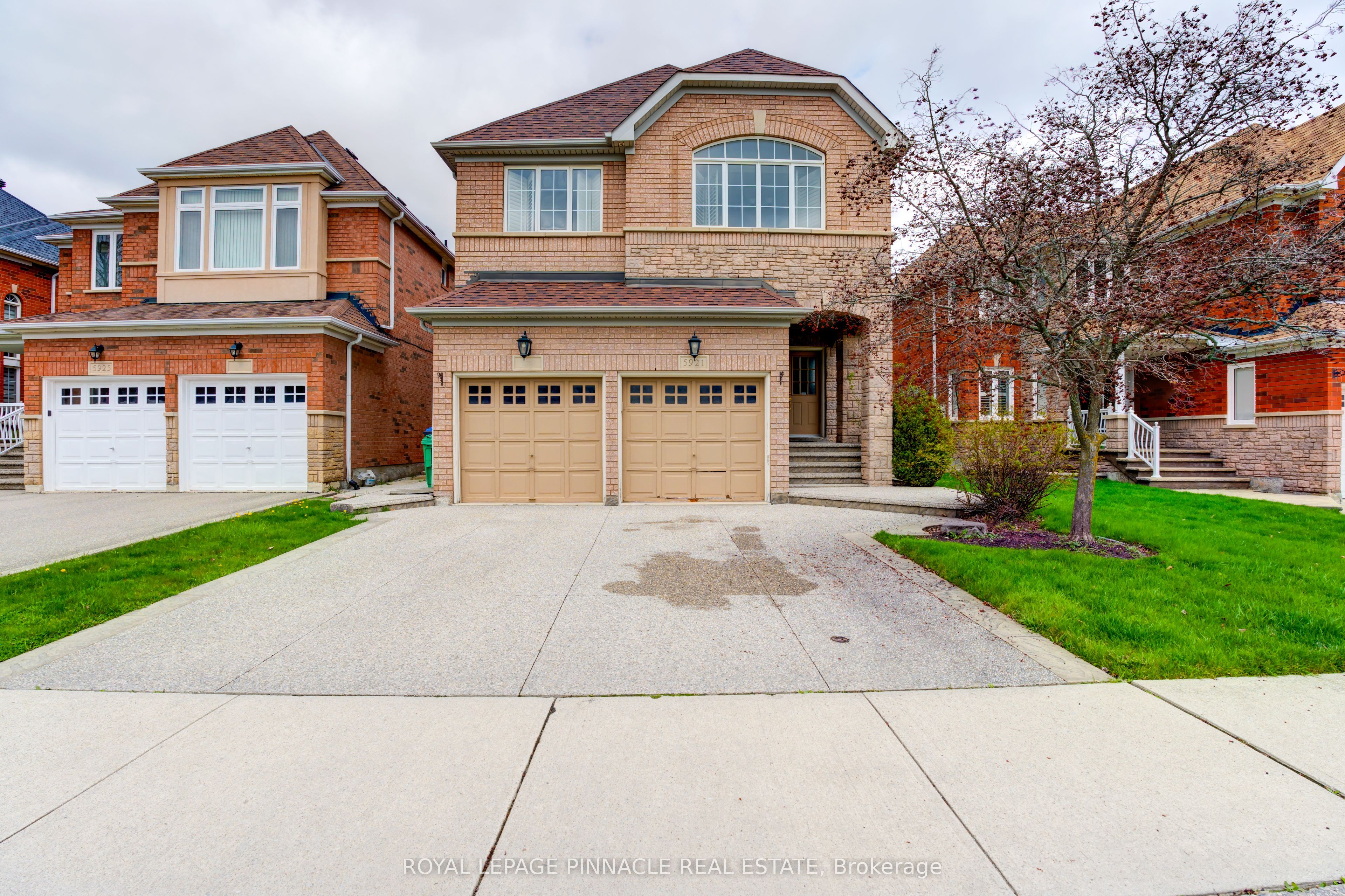 5921 Summerside Drive Property Photo 1