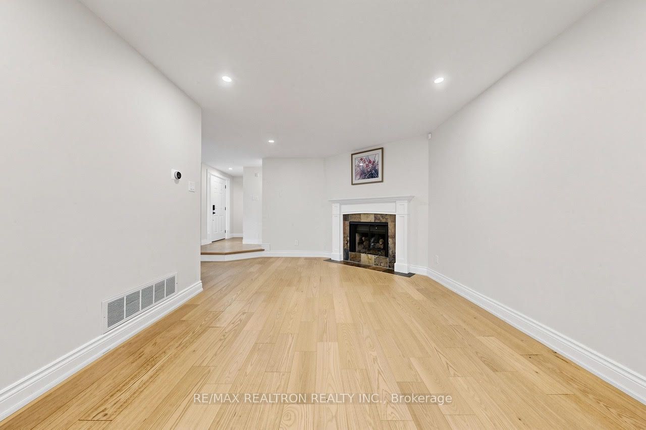 1120 Potters Wheel Crescent Property Photo 6