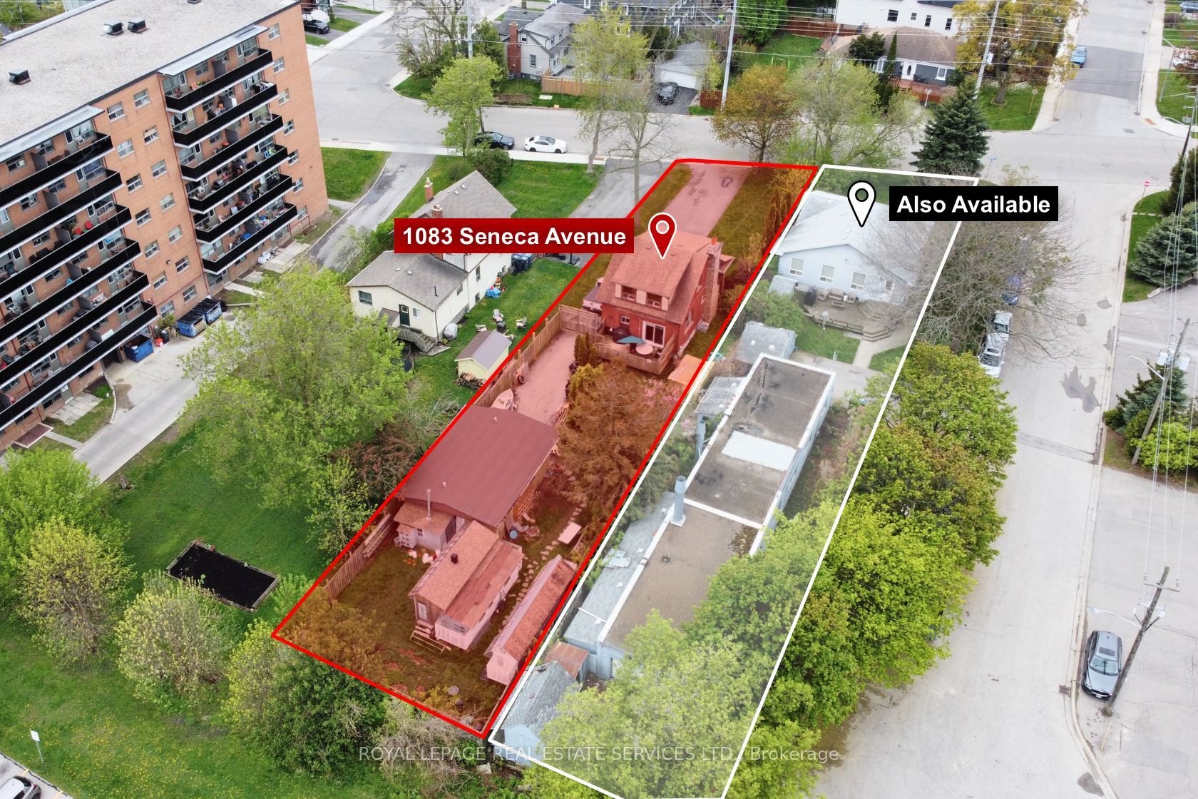 1083 Seneca Avenue Property Photo 4