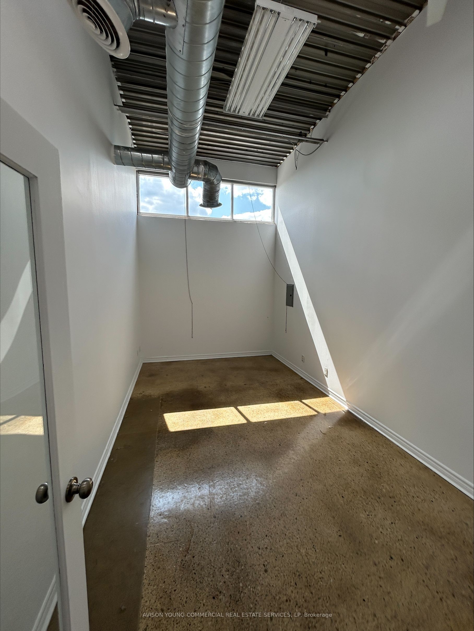 160 Tycos Drive 209 Property Photo 7