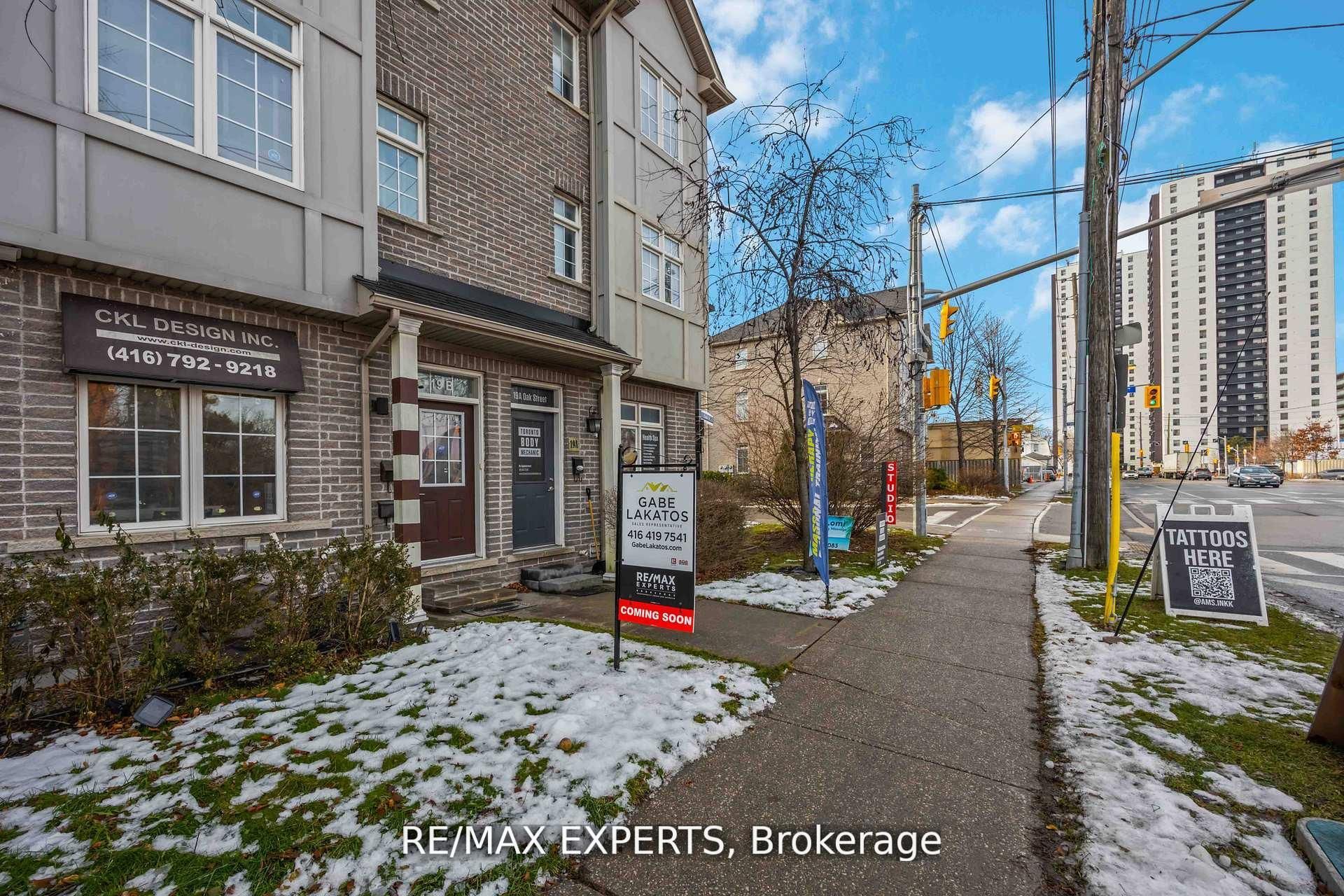 19b Oak Street Property Photo 4